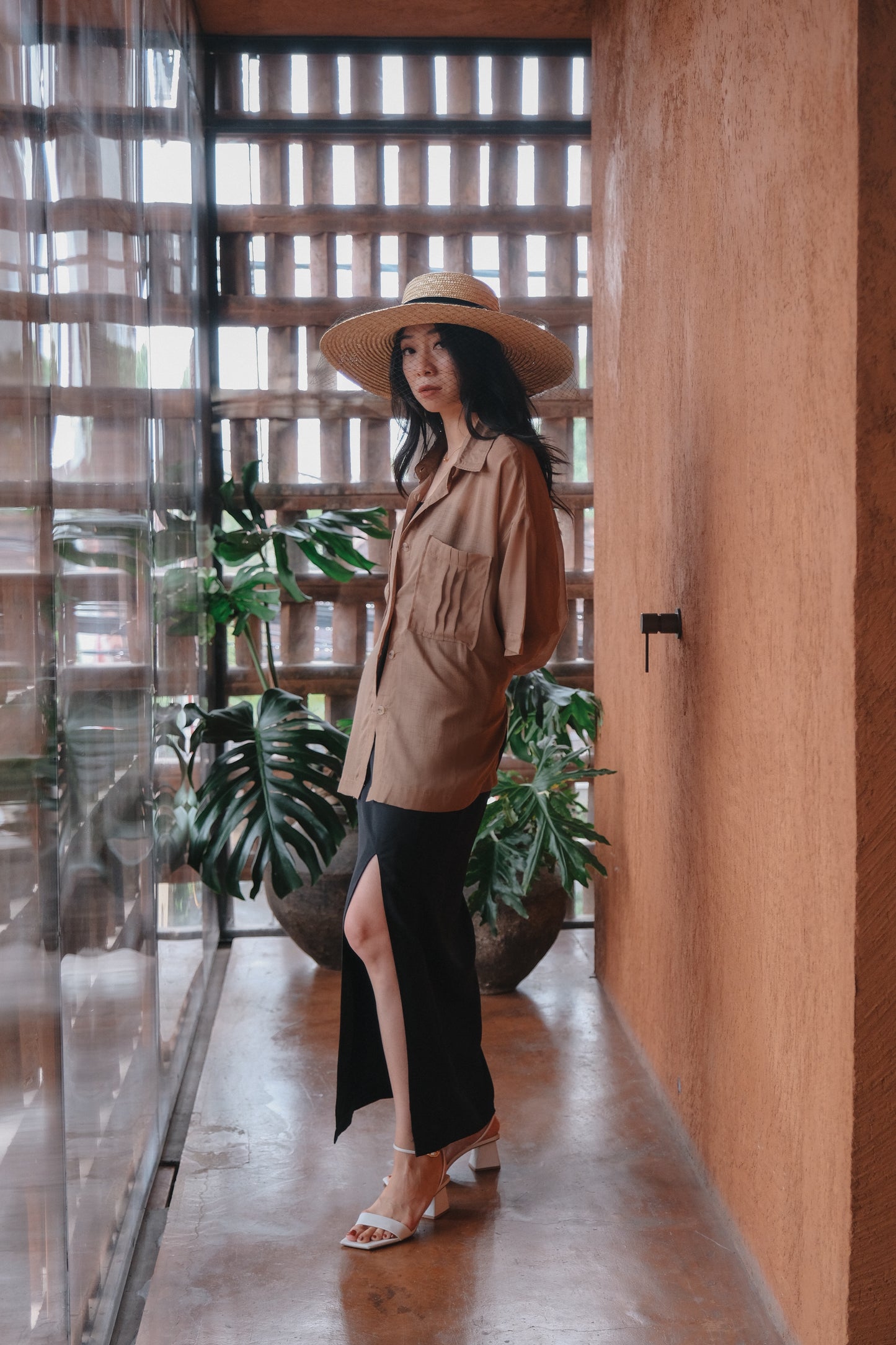 LEISURE TOP IN DATES