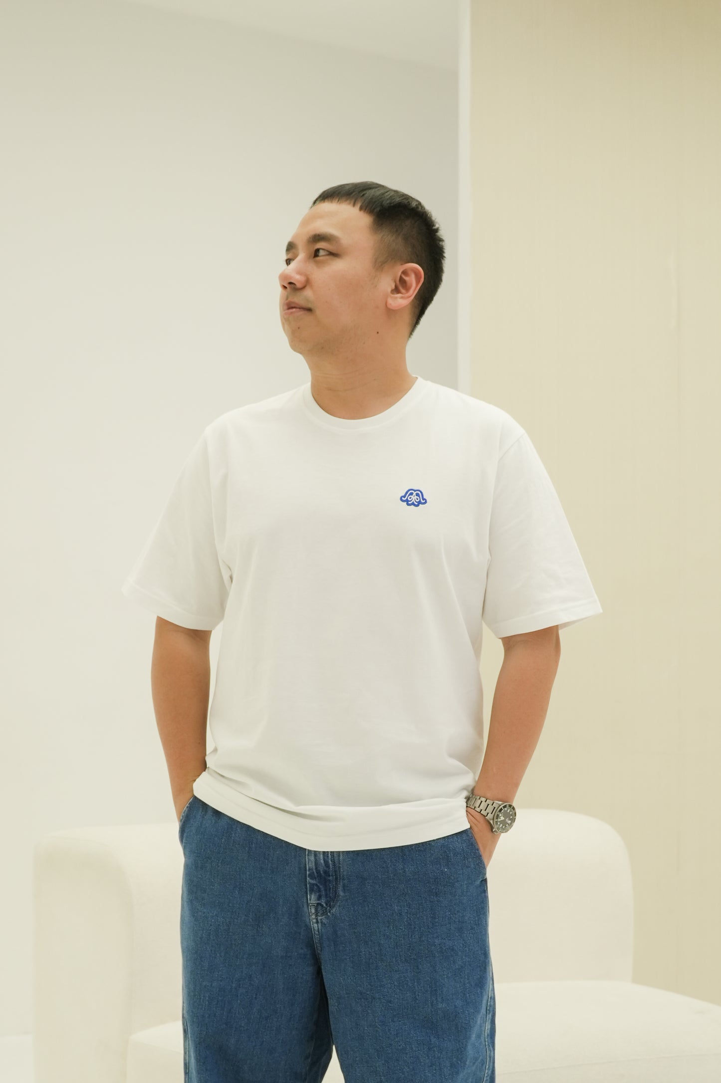 MAVE UNISEX TEES IN OFFWHITE