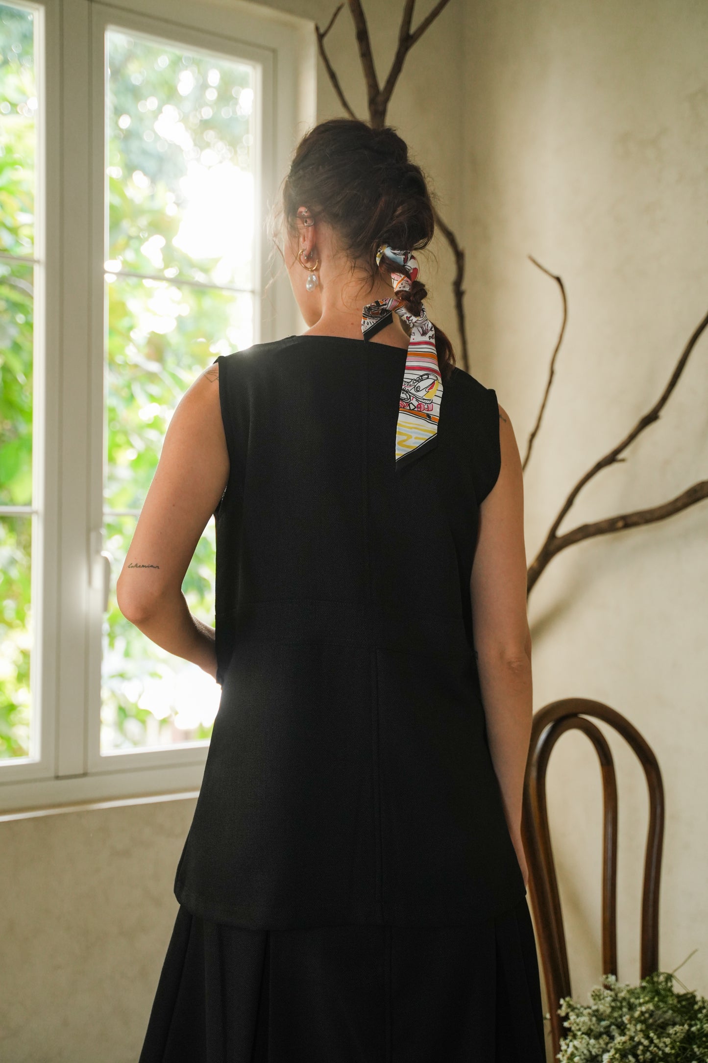 BREE TOP IN DEEP BLACK