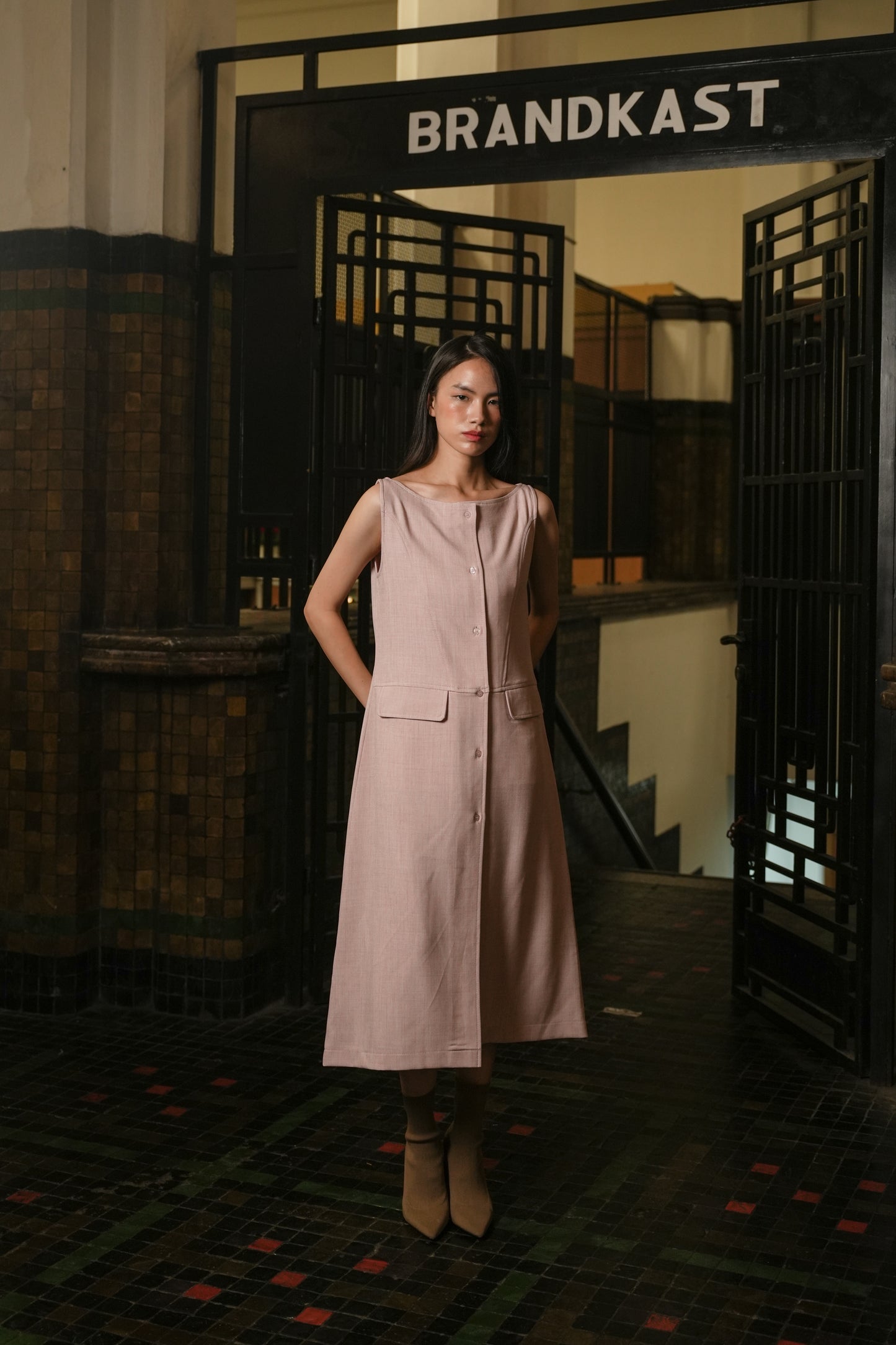 LAMER DRESS IN FEATHER BERRY