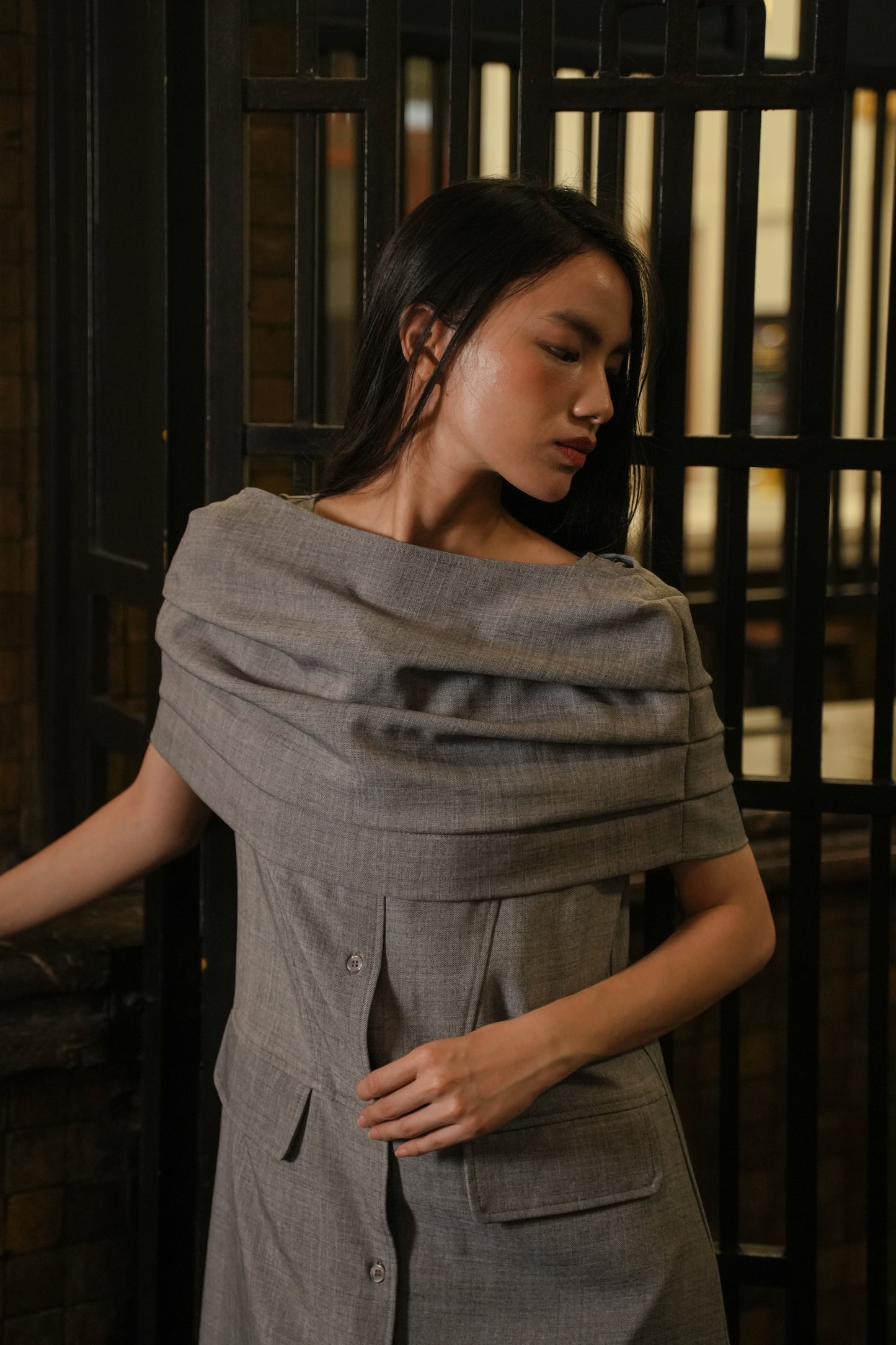 BIENN CAPE IN PECAN