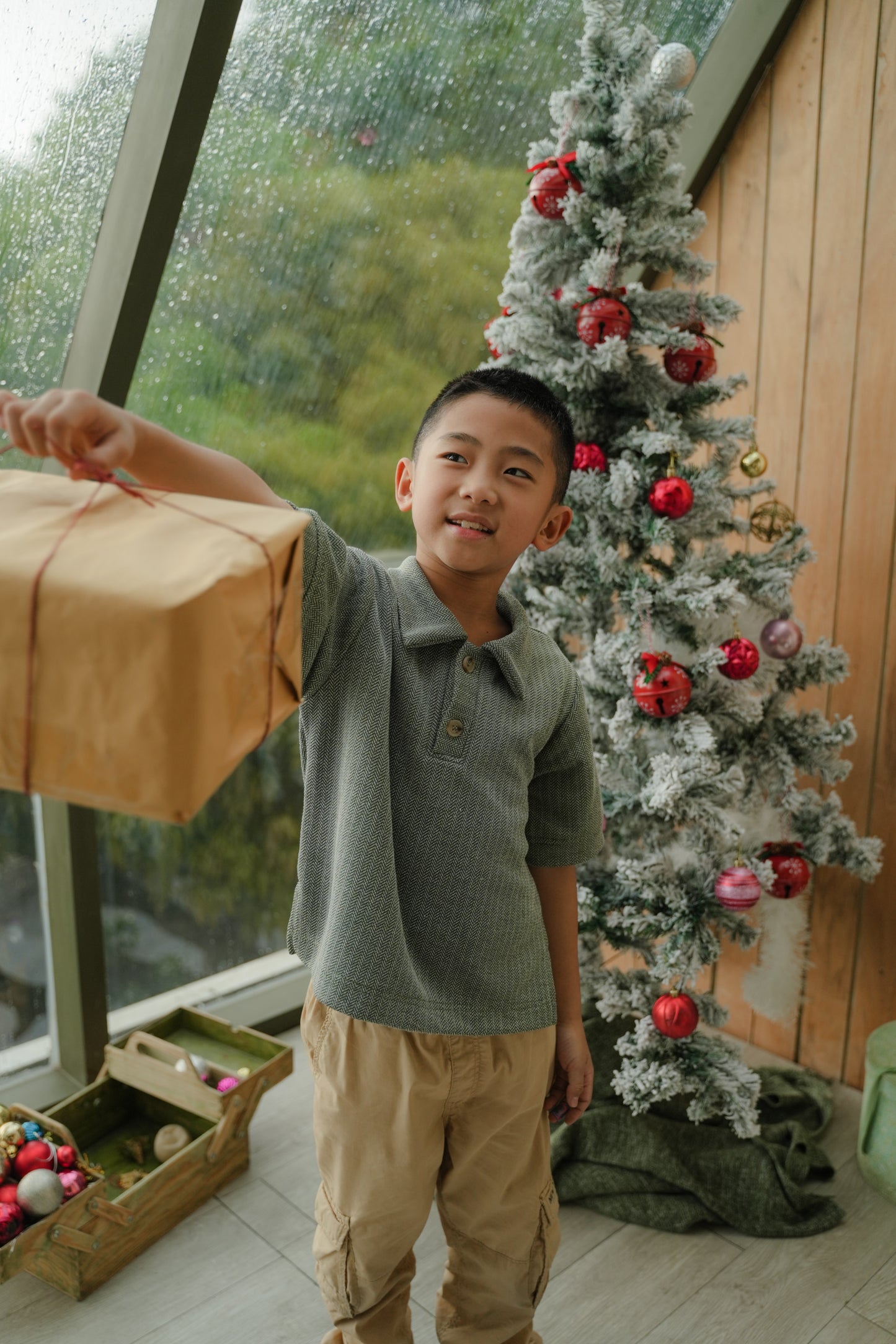 RALPH POLOSHIRT JR IN FROSTY GRINCH