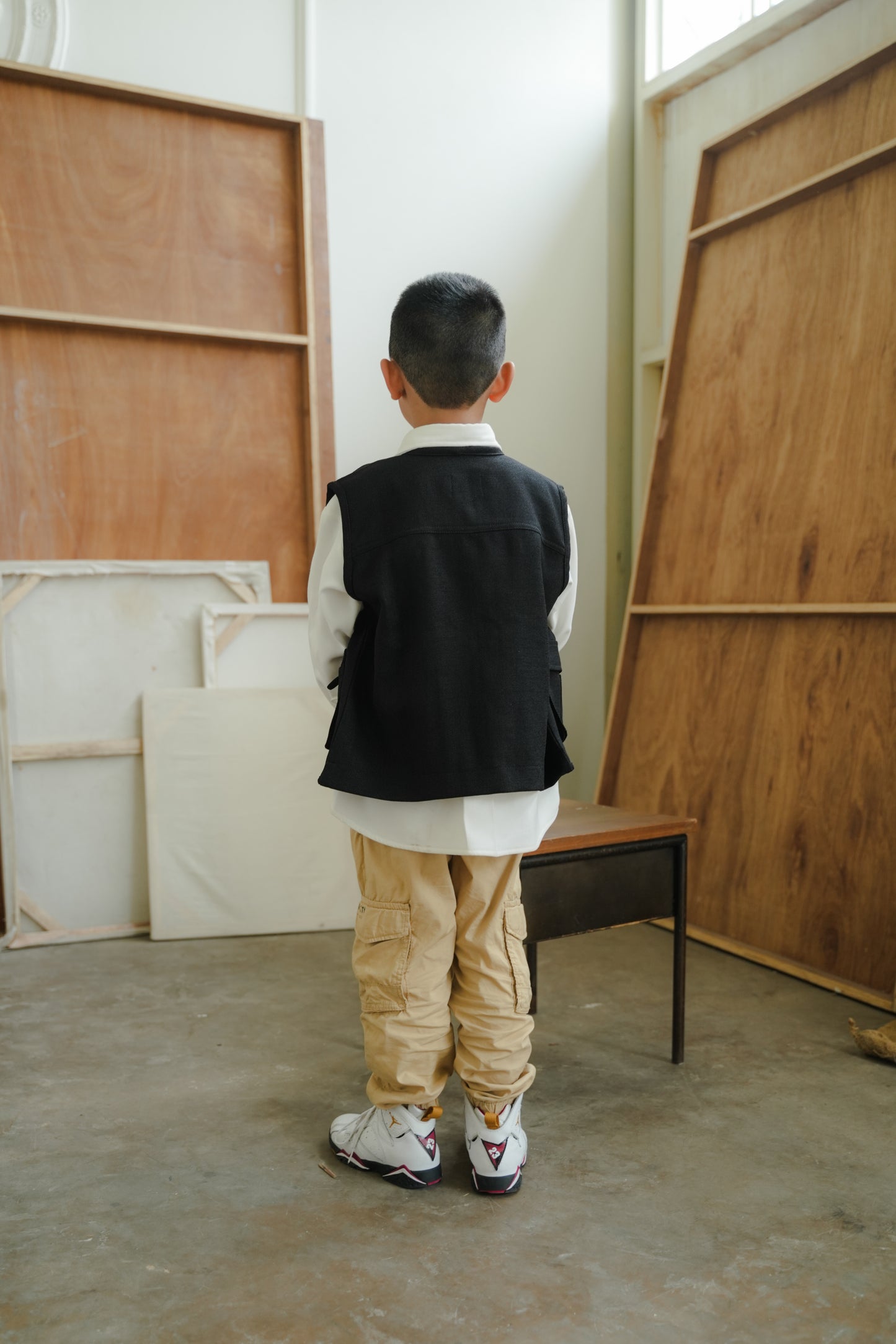 ARKET VEST JR IN DEEP BLACK