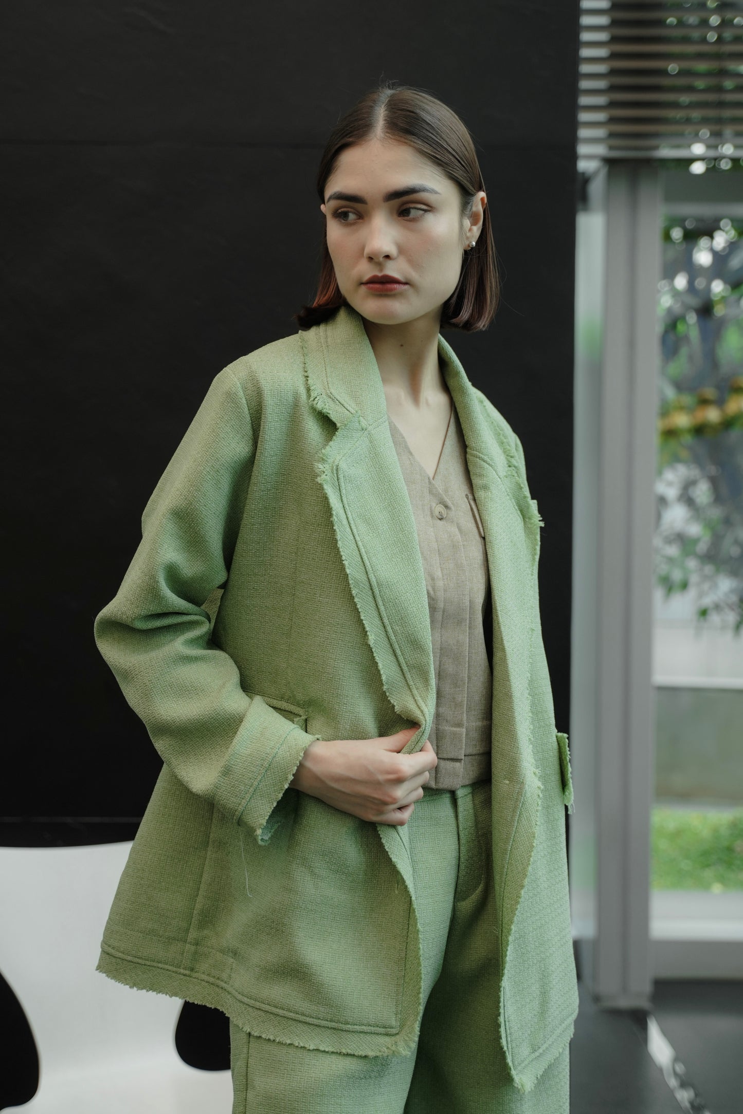 ELXIEL TWEED BLAZER IN RUSCUS