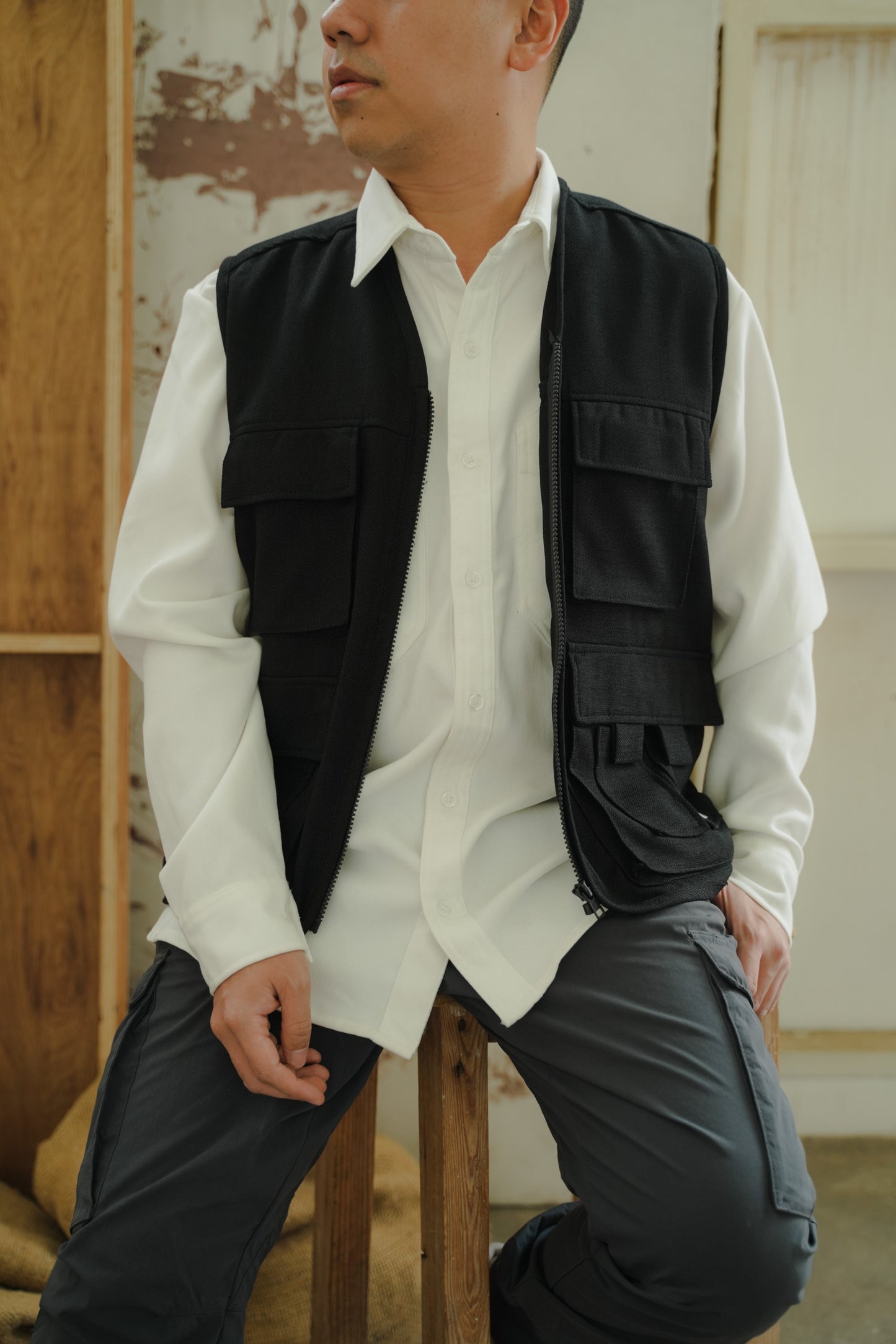 ARKET VEST IN DEEP BLACK