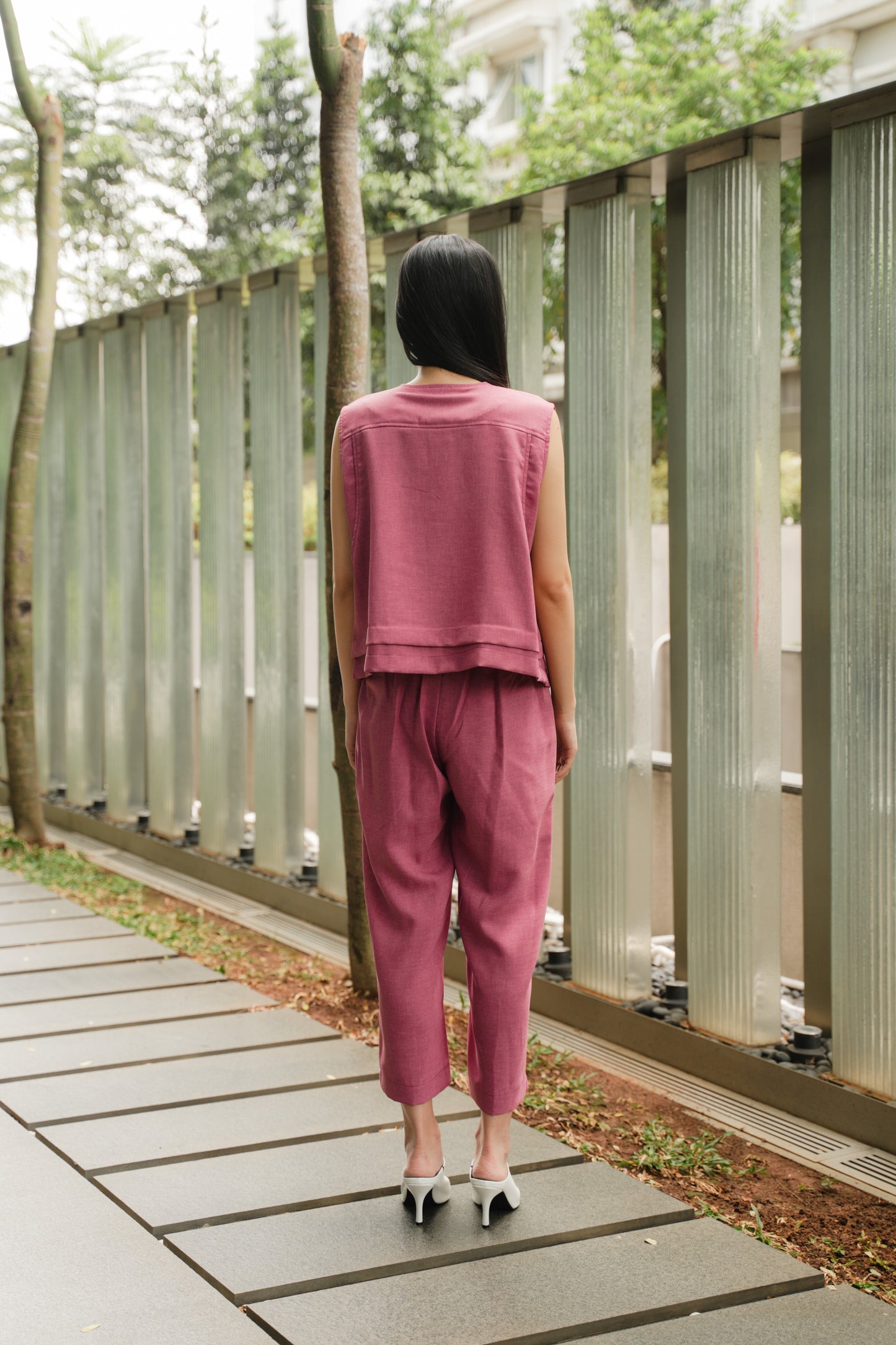 DEFECT 15% - NEGISHI TOP SLEEVELESS IN PINK FLAMBE
