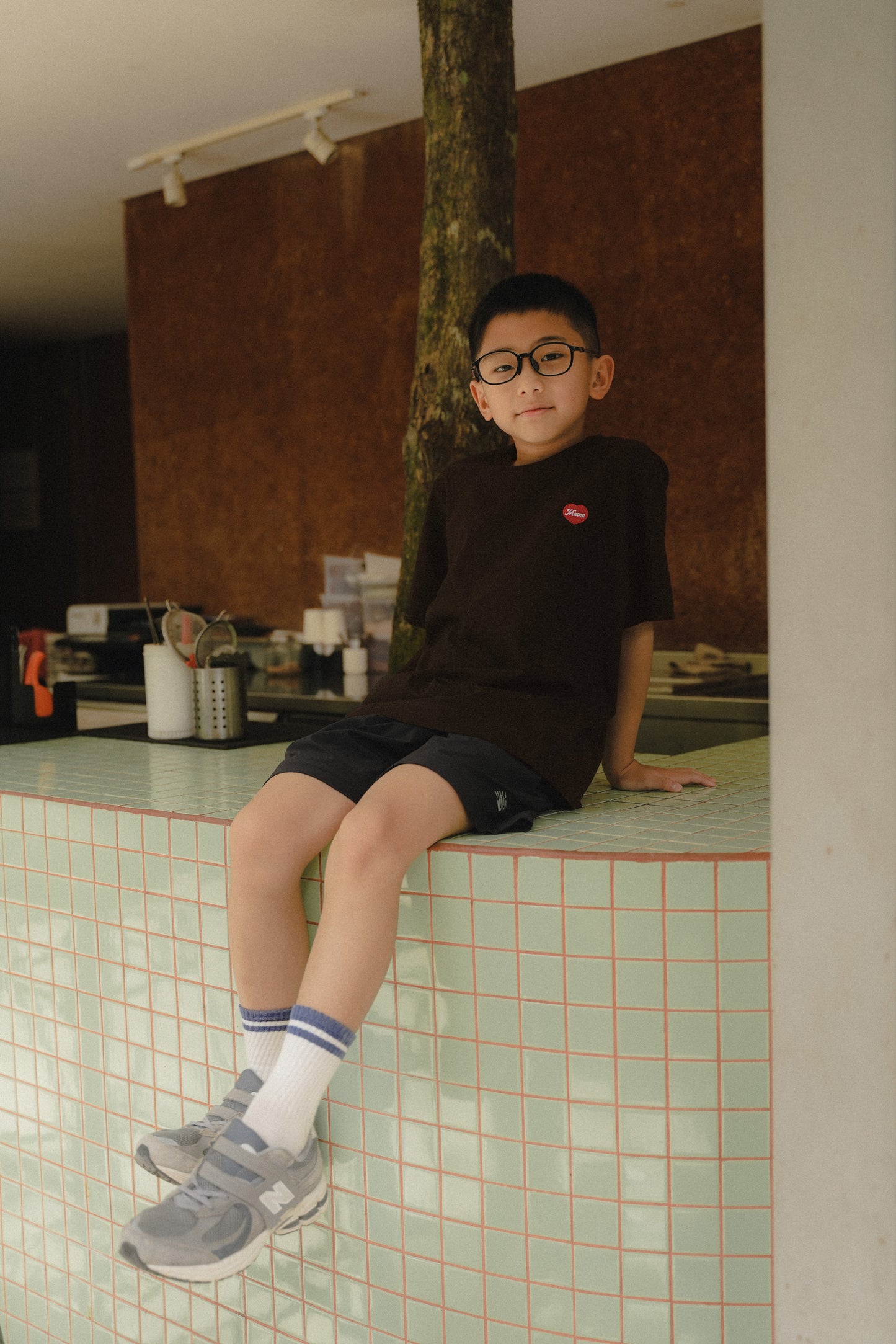 MINI TYANN TEES IN TRUFFLE