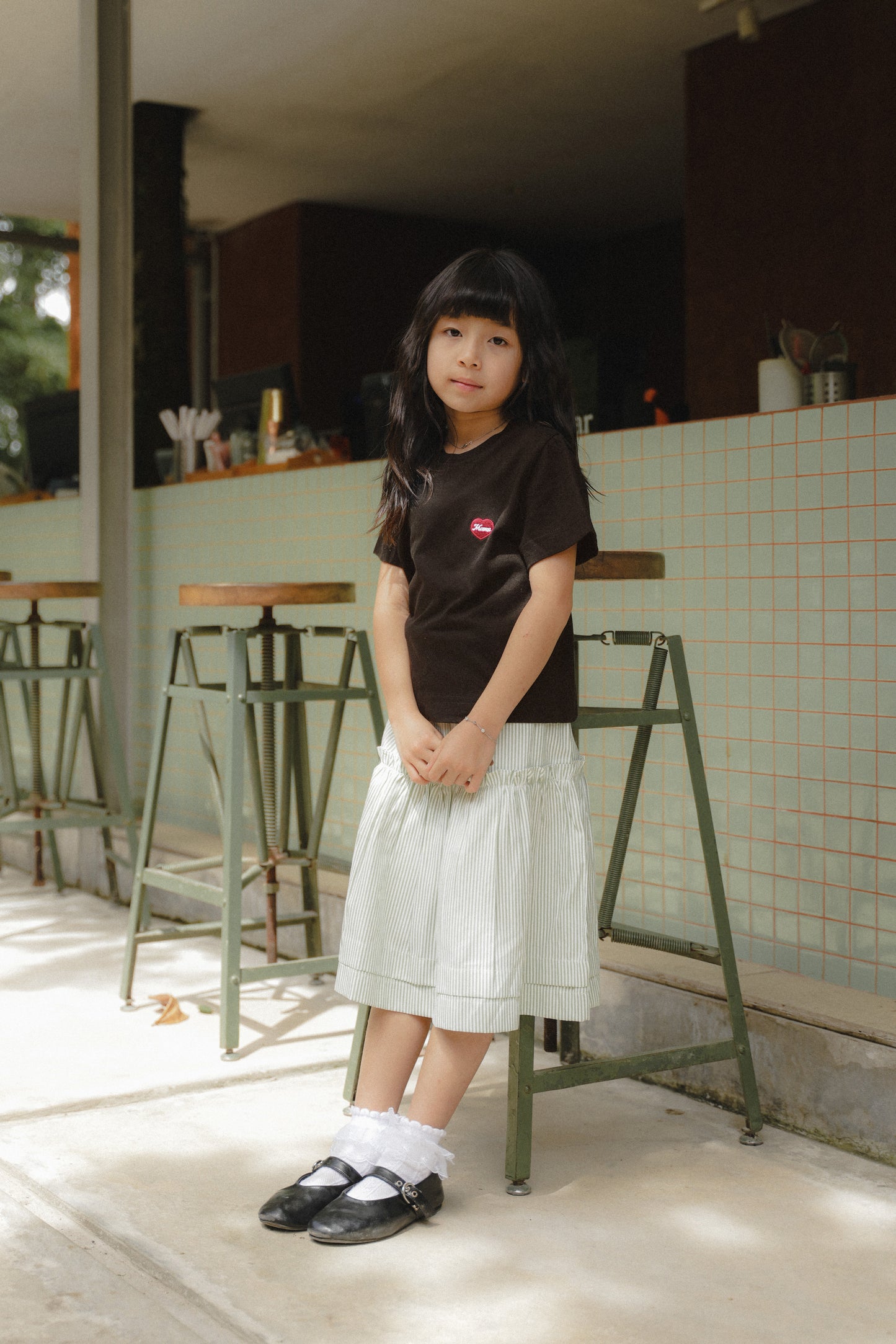 MINI TYANN TEES IN TRUFFLE