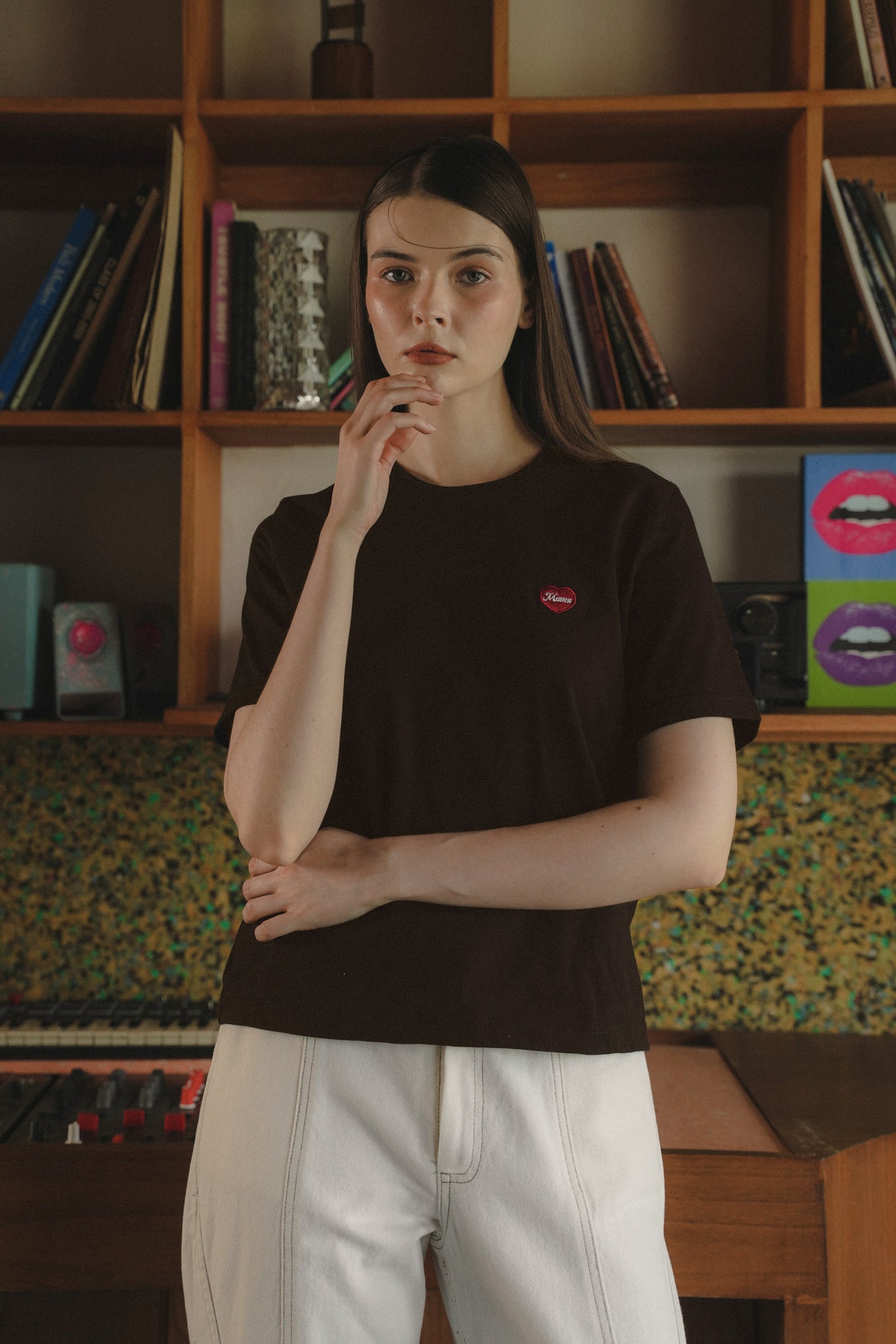 TYANN UNISEX TEES IN TRUFFLE
