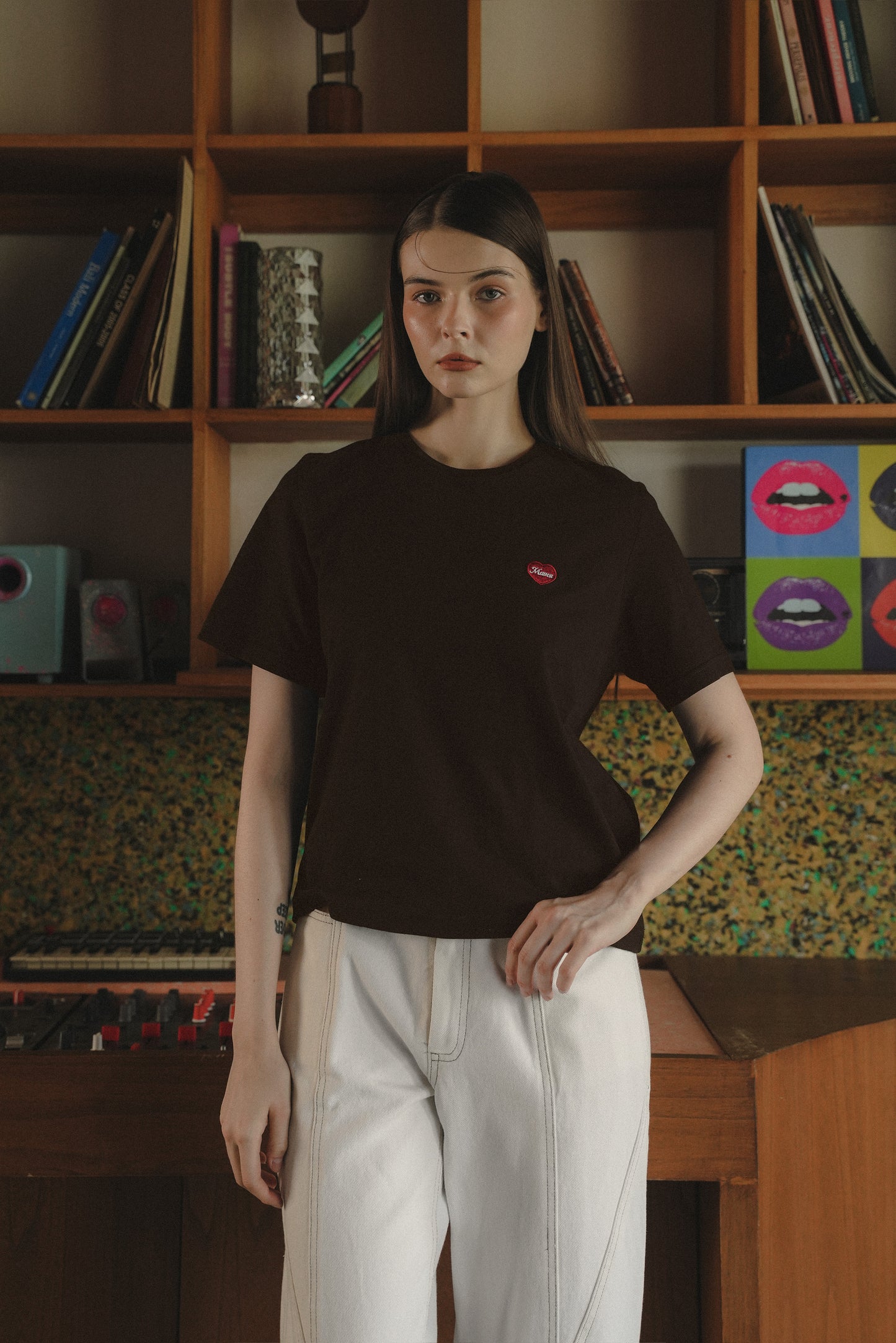 TYANN UNISEX TEES IN TRUFFLE