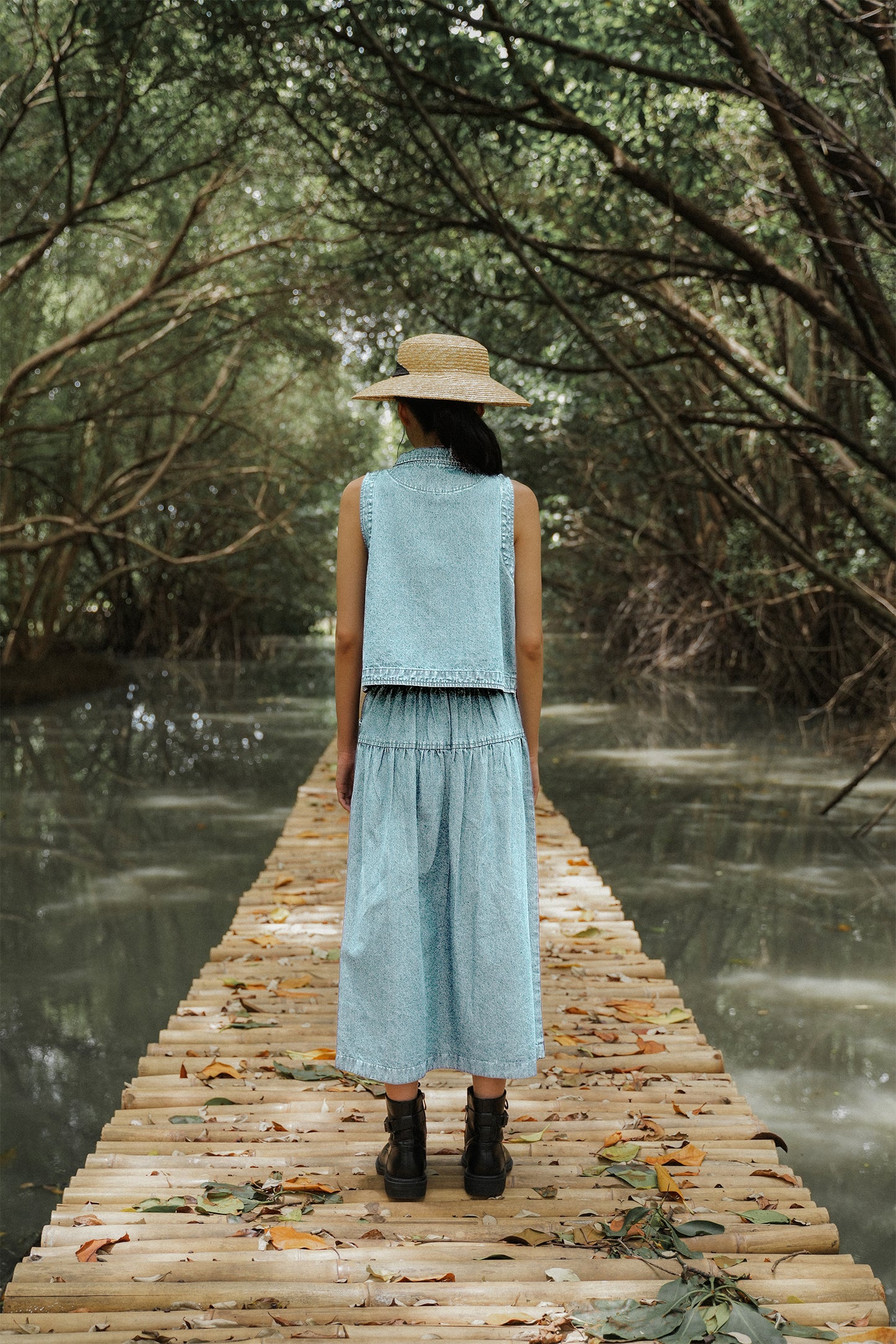 TROCADERO VEST IN SUNBLEACH
