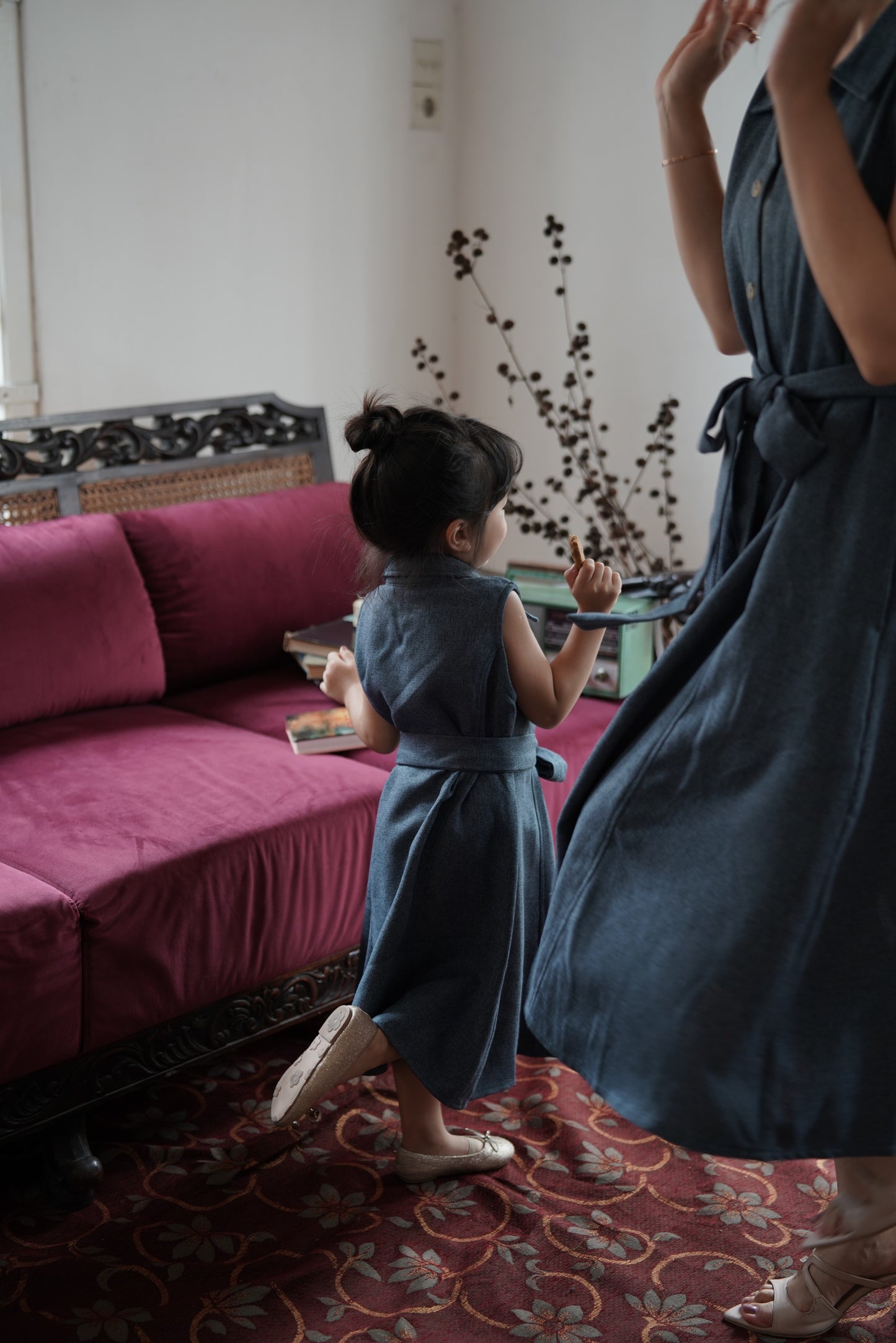 MINI SIENNA IN PARISIAN BLUE