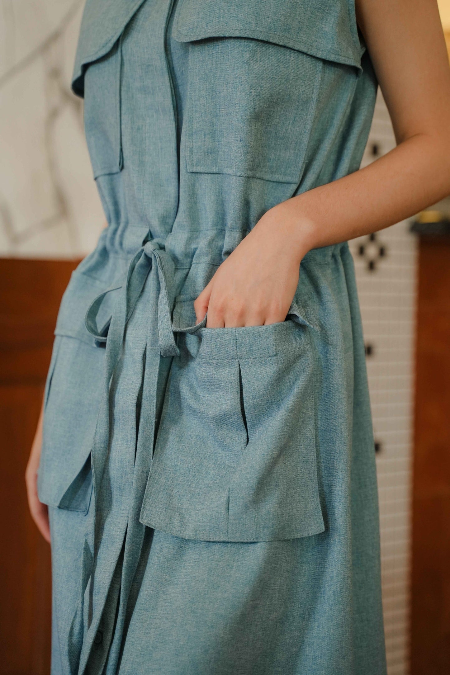FRANCESCA DRESS SLEEVELESS IN CAPRI BLUE