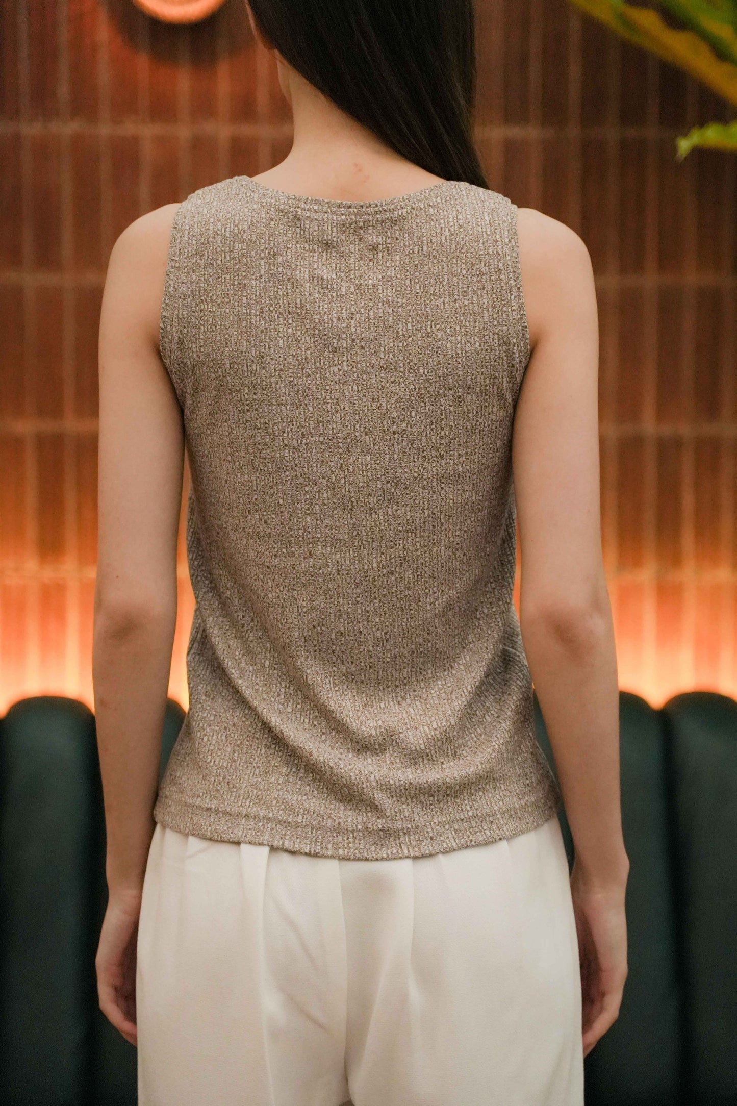 NEW MELL SQ - SLEEVELESS IN BISCOTTI