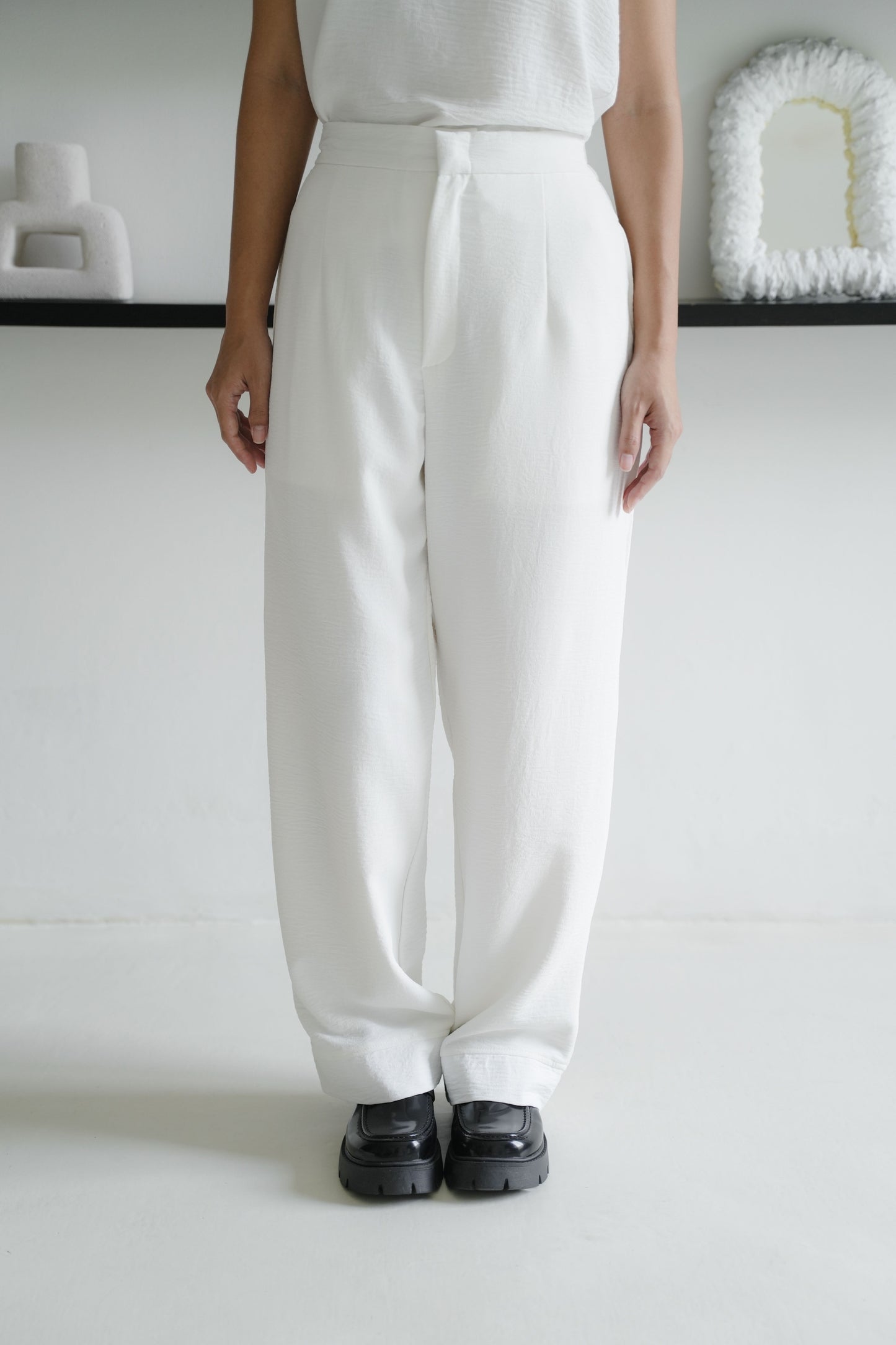 CHU PANT IN PEARL WHITE