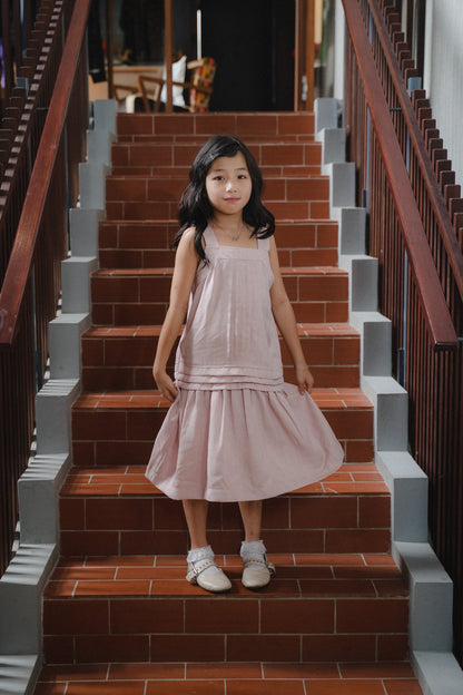 MINI CELINA IN ROSE GARDEN