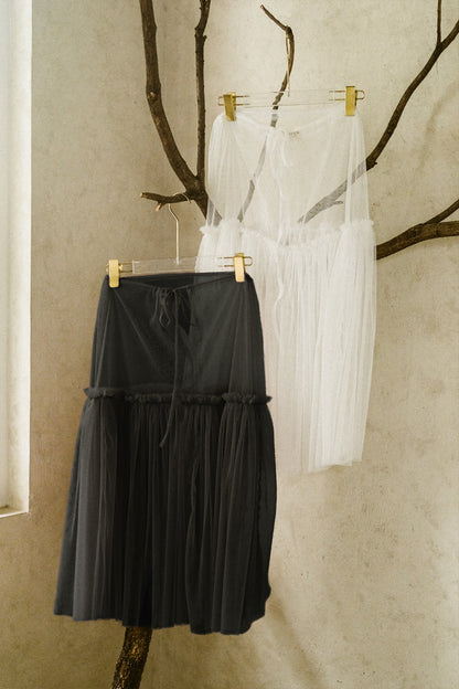 LULLA TULLE  IN DEEP BLACK