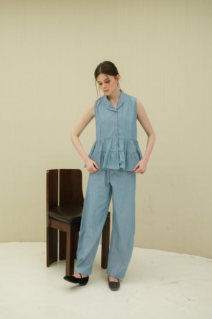 LYRA TOP IN WHISPY BLUE