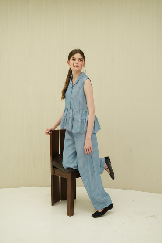 LYRA TOP IN WHISPY BLUE