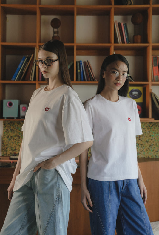 TYANN UNISEX TEES IN OFFWHITE
