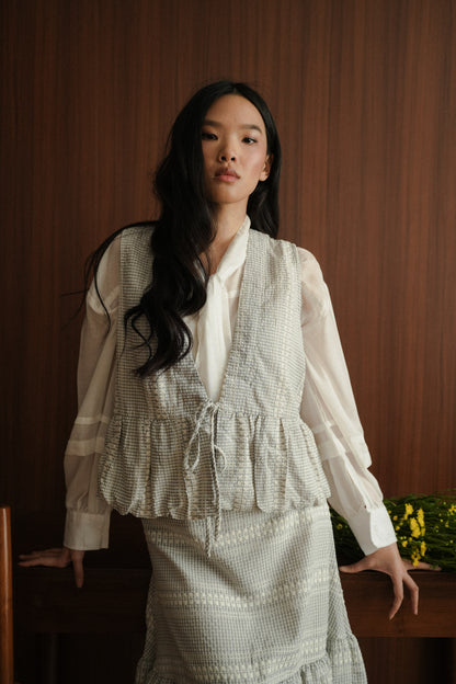 FROLLA VEST IN FOG