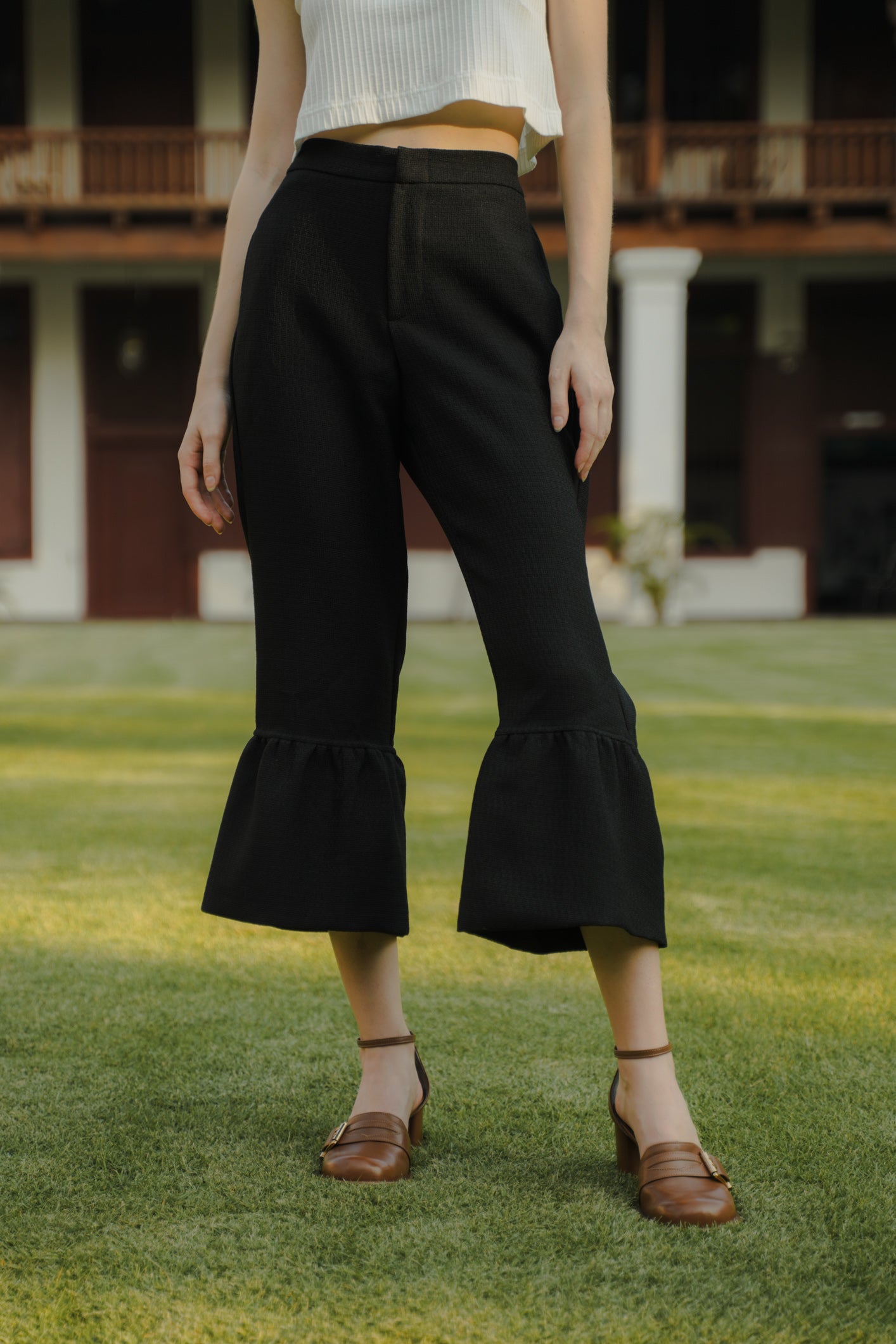 KUMA PANTS IN DEEP BLACK