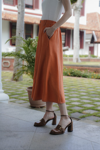 AOI SKIRT IN ORANGE PEEL