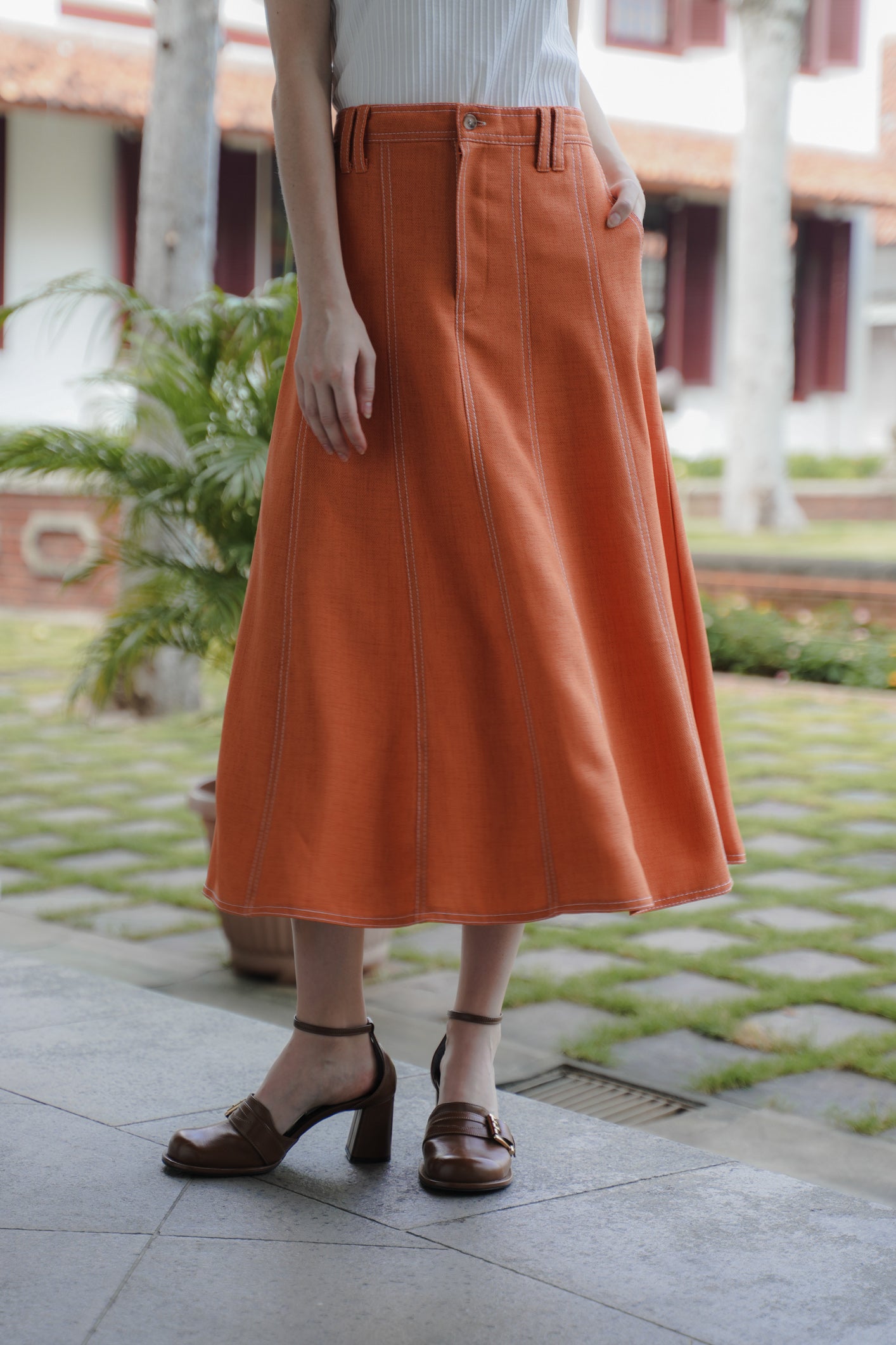 AOI SKIRT IN ORANGE PEEL