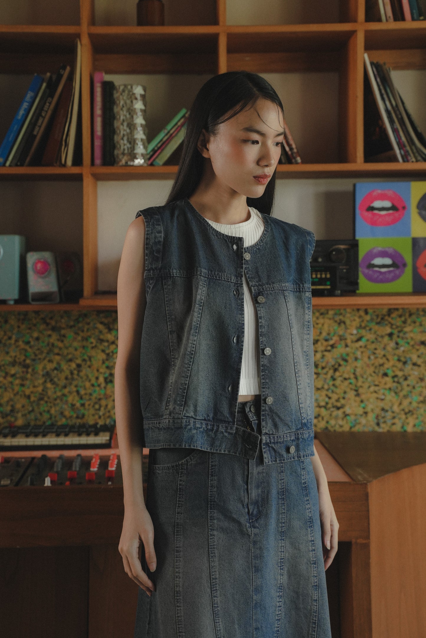 IDRIS DENIM TOP IN FUDGE