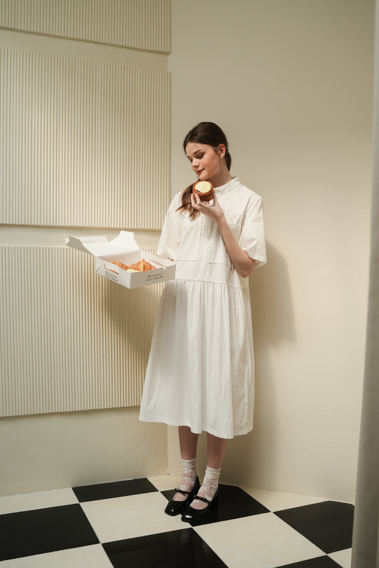 TAFFY DRESS IN POWDER