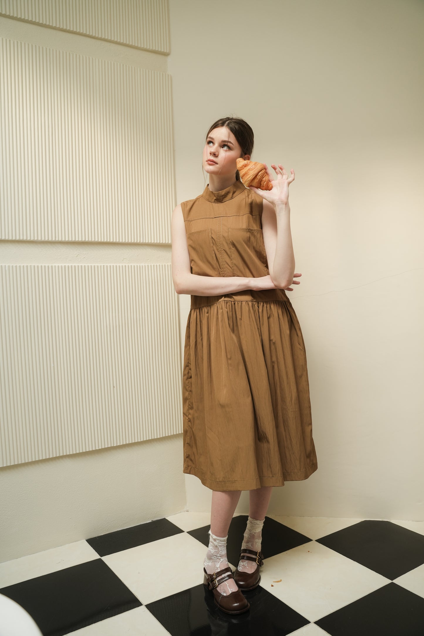 TAFFY DRESS IN PRETZEL