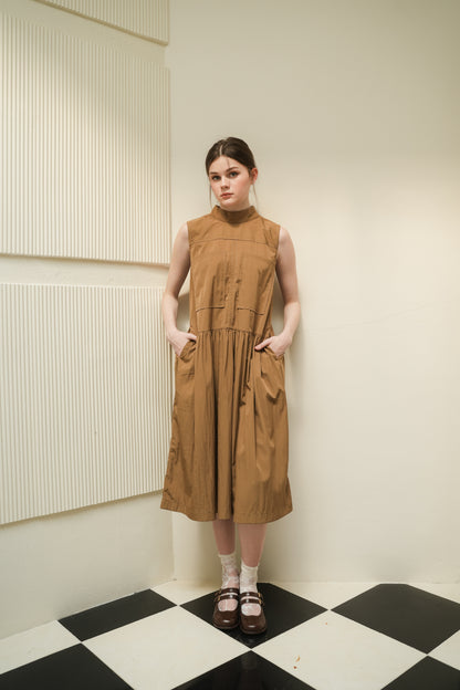TAFFY DRESS IN PRETZEL