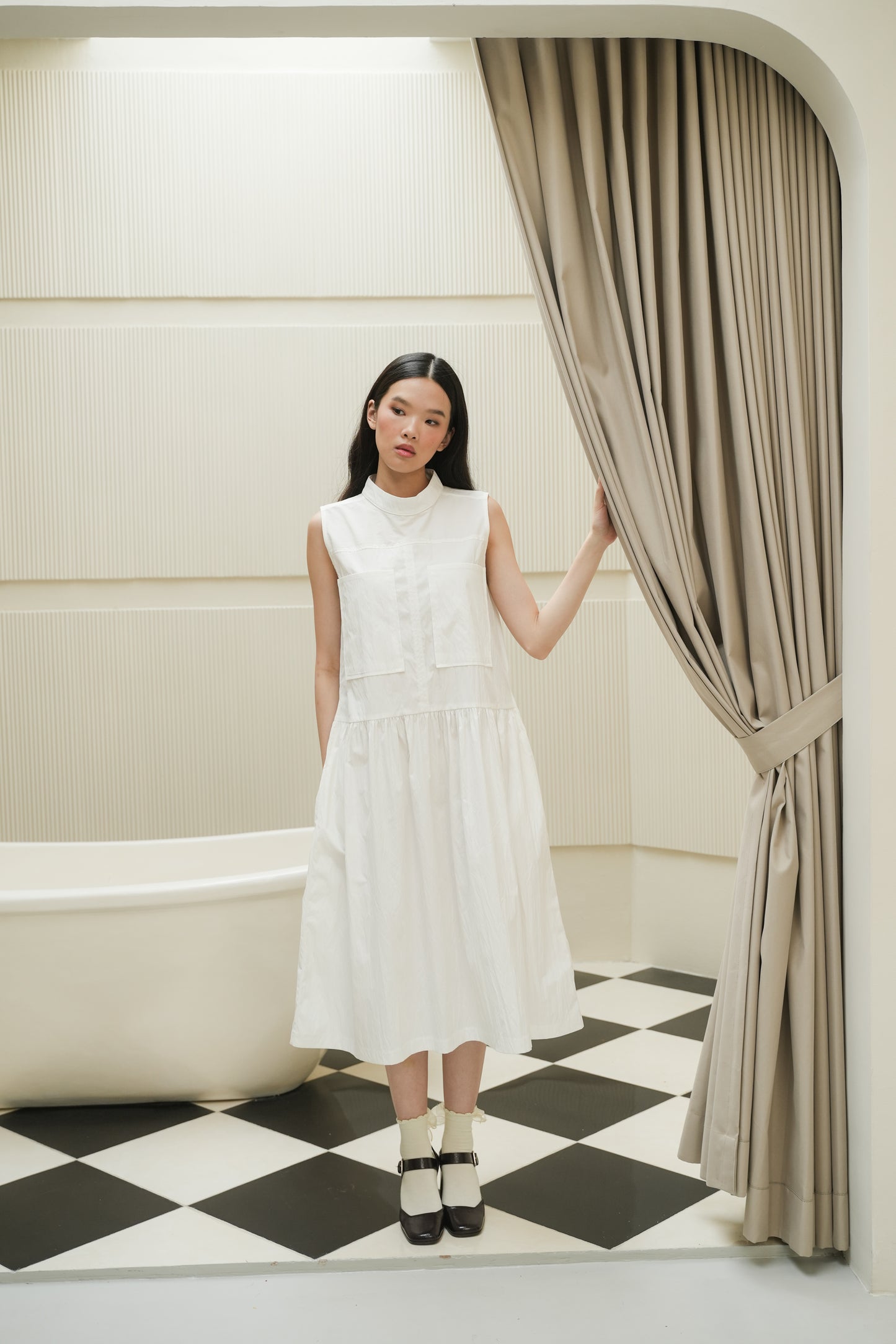 TAFFY DRESS IN POWDER