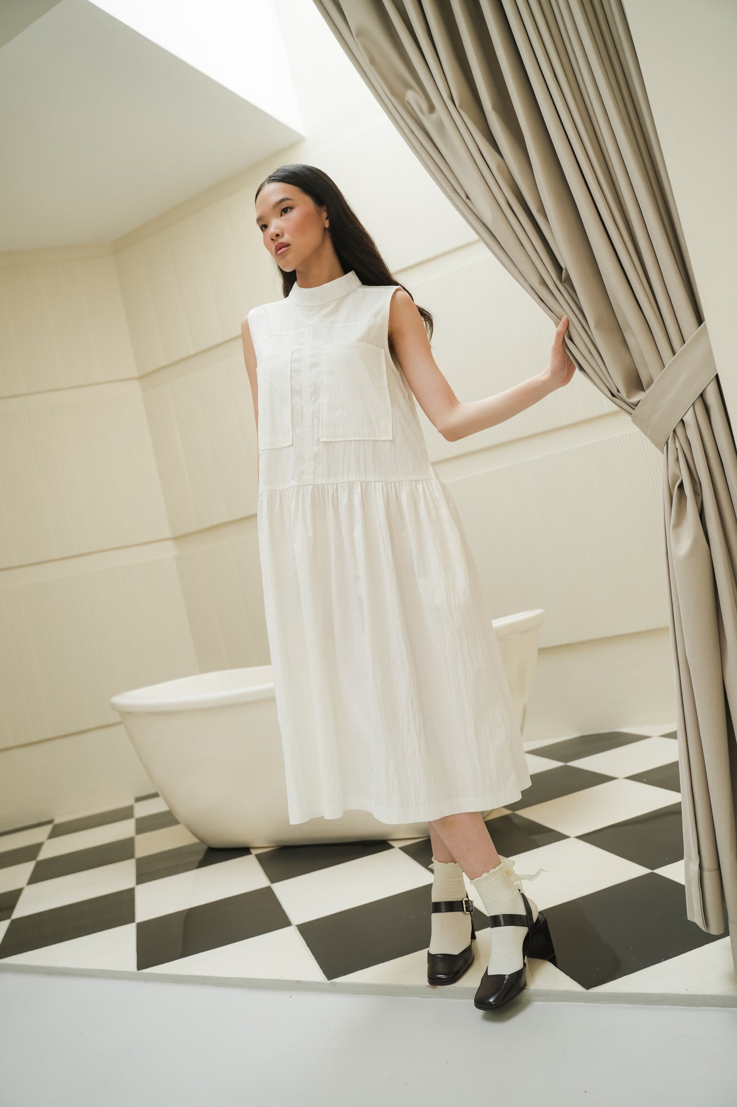 TAFFY DRESS IN POWDER