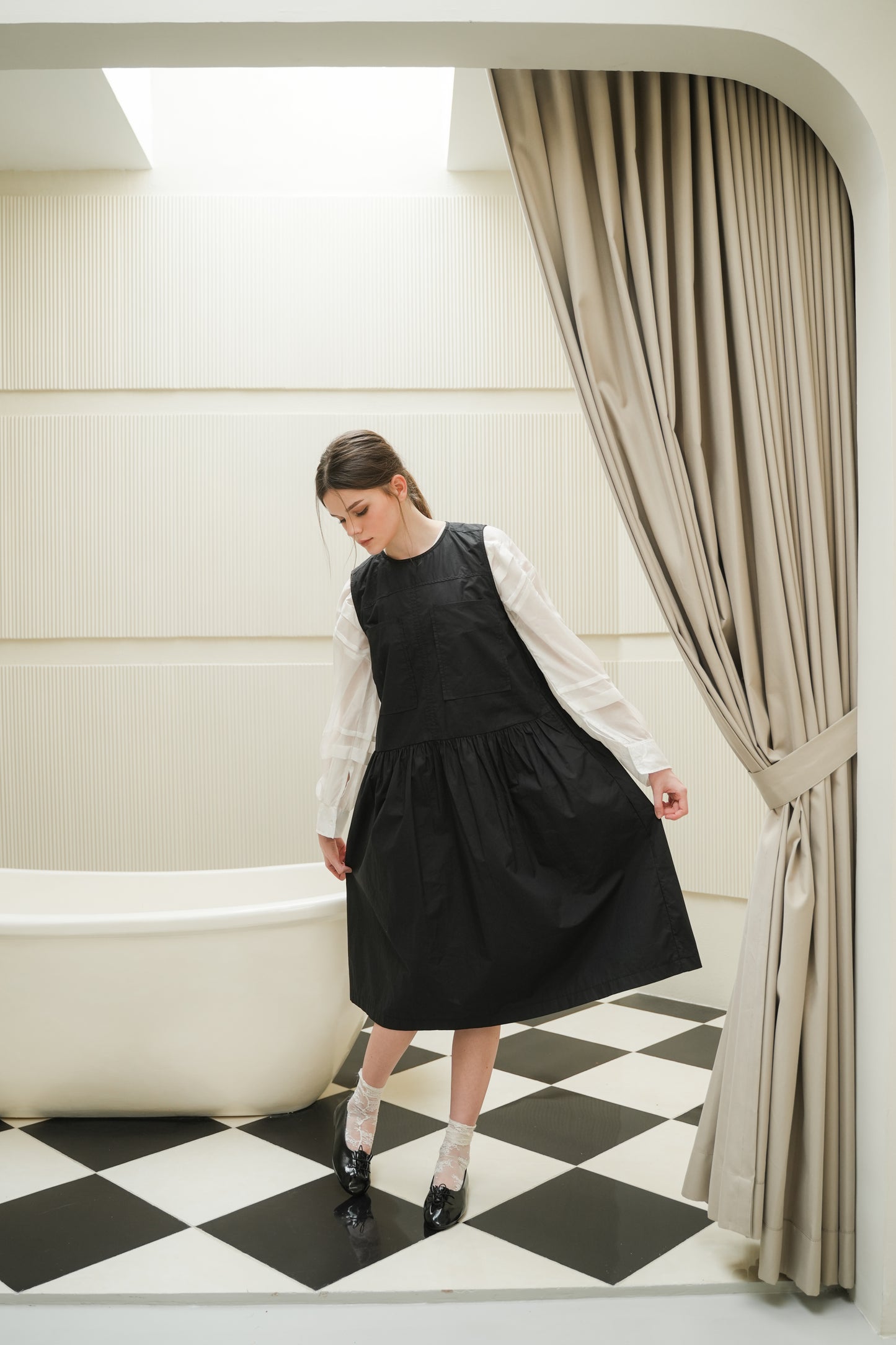 TAFFY DRESS IN CAVIAR