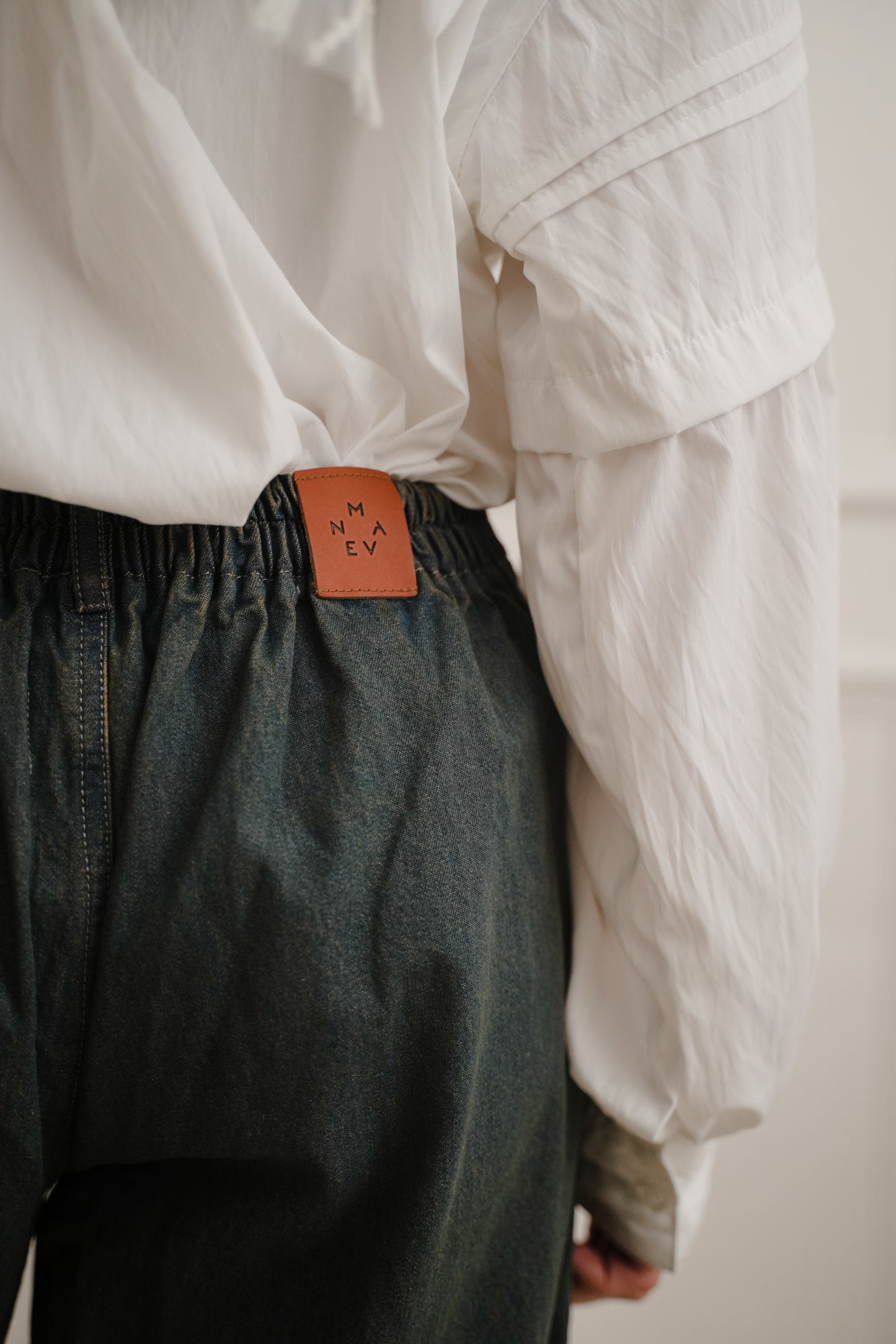 CALLUM DENIM PANTS IN FUDGE