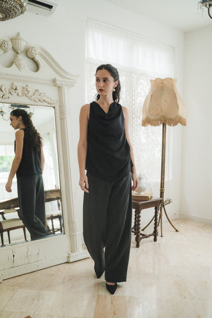 MIRAE TOP IN BLACK BEAUTY