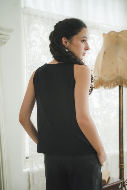 MIRAE TOP IN BLACK BEAUTY