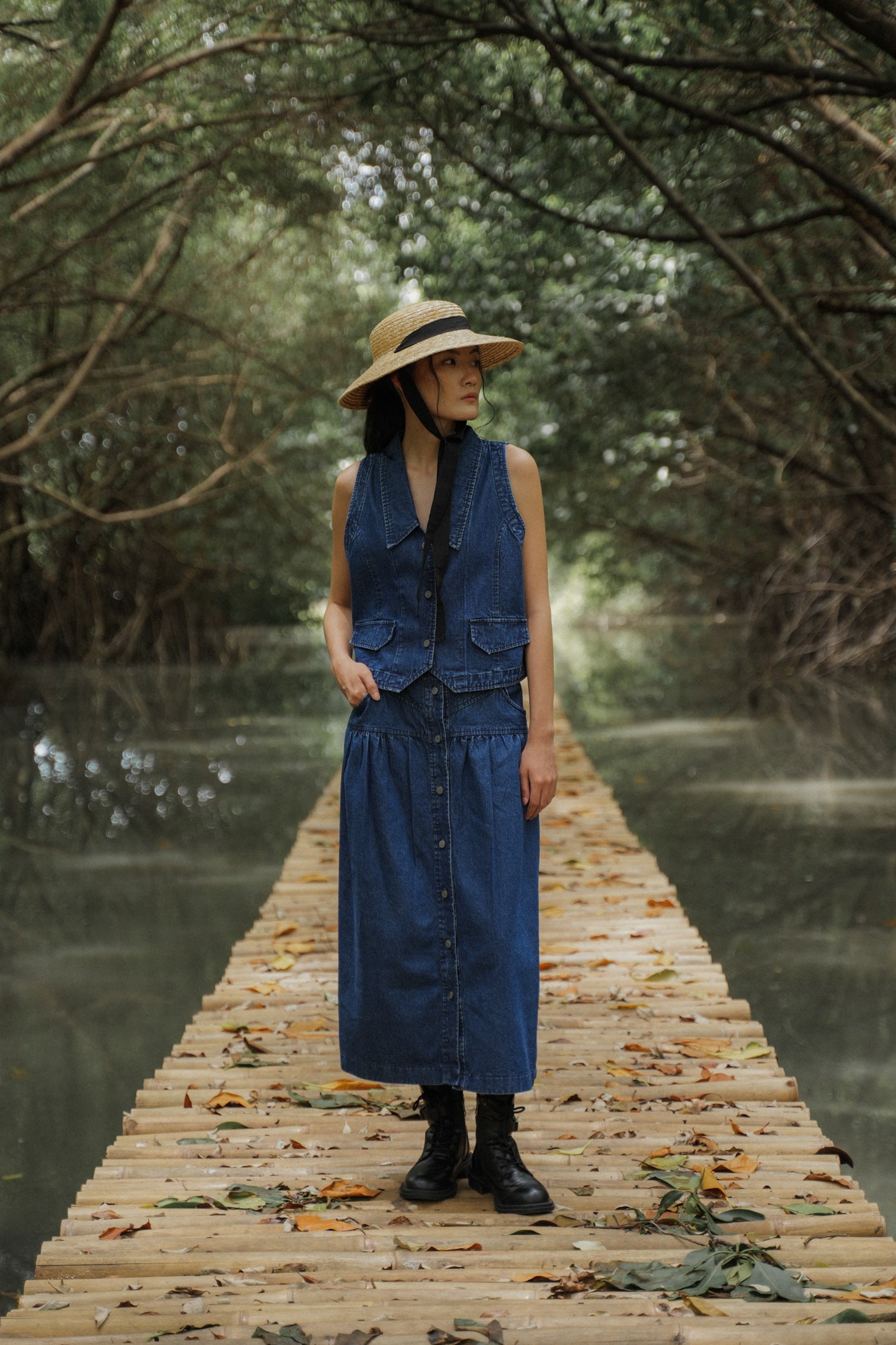 TROCADERO VEST IN WESTPORT BLUE