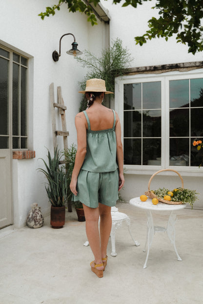 CAPRI TANK IN SEA GRASS