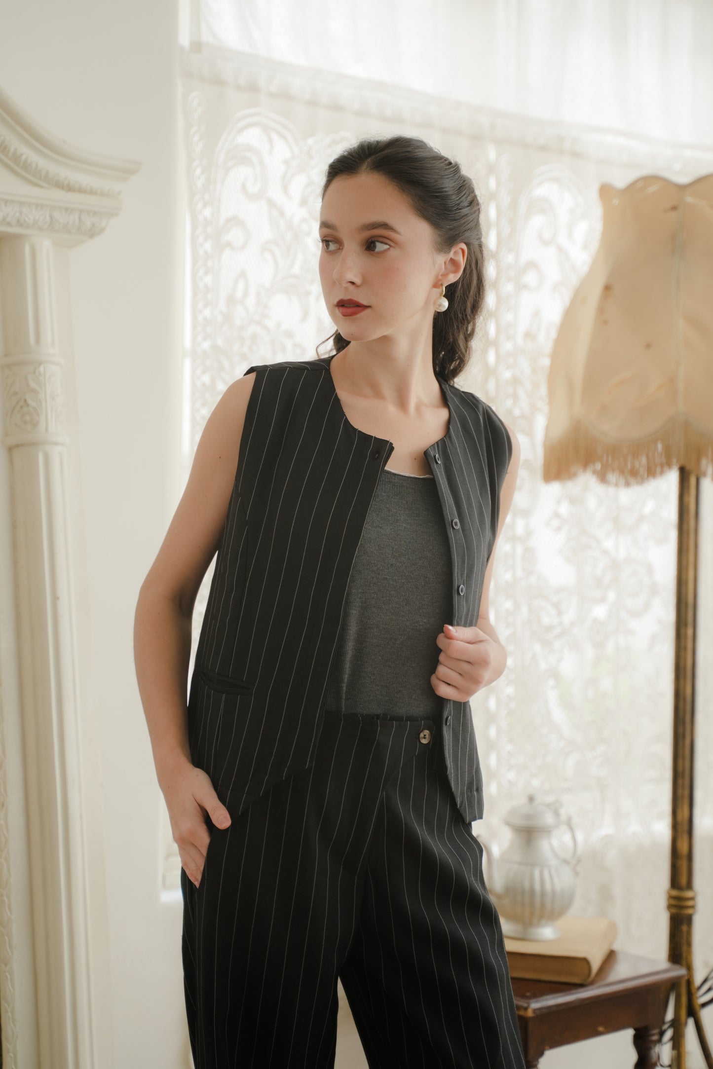 AYA VEST IN PHANTOM
