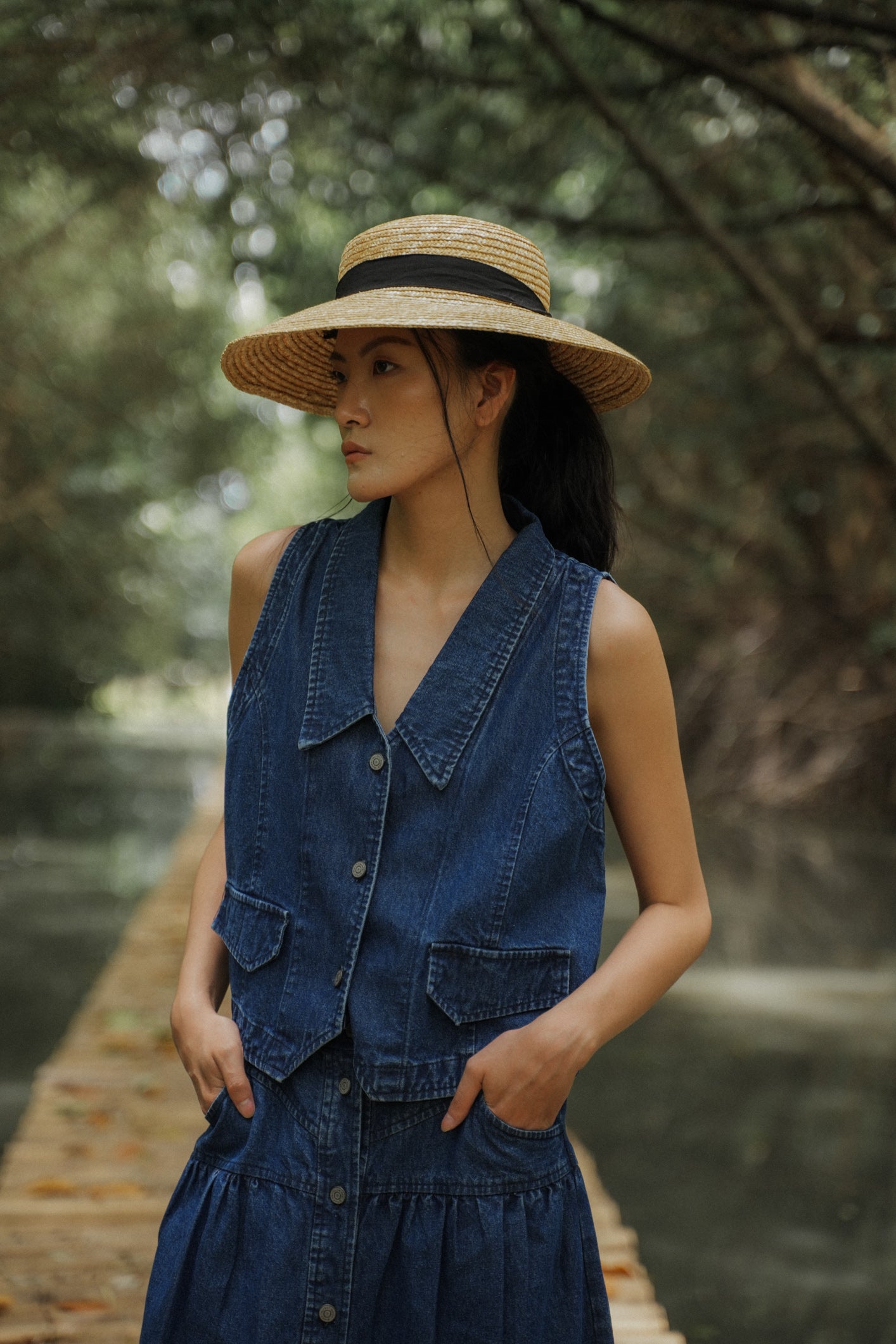 TROCADERO VEST IN WESTPORT BLUE