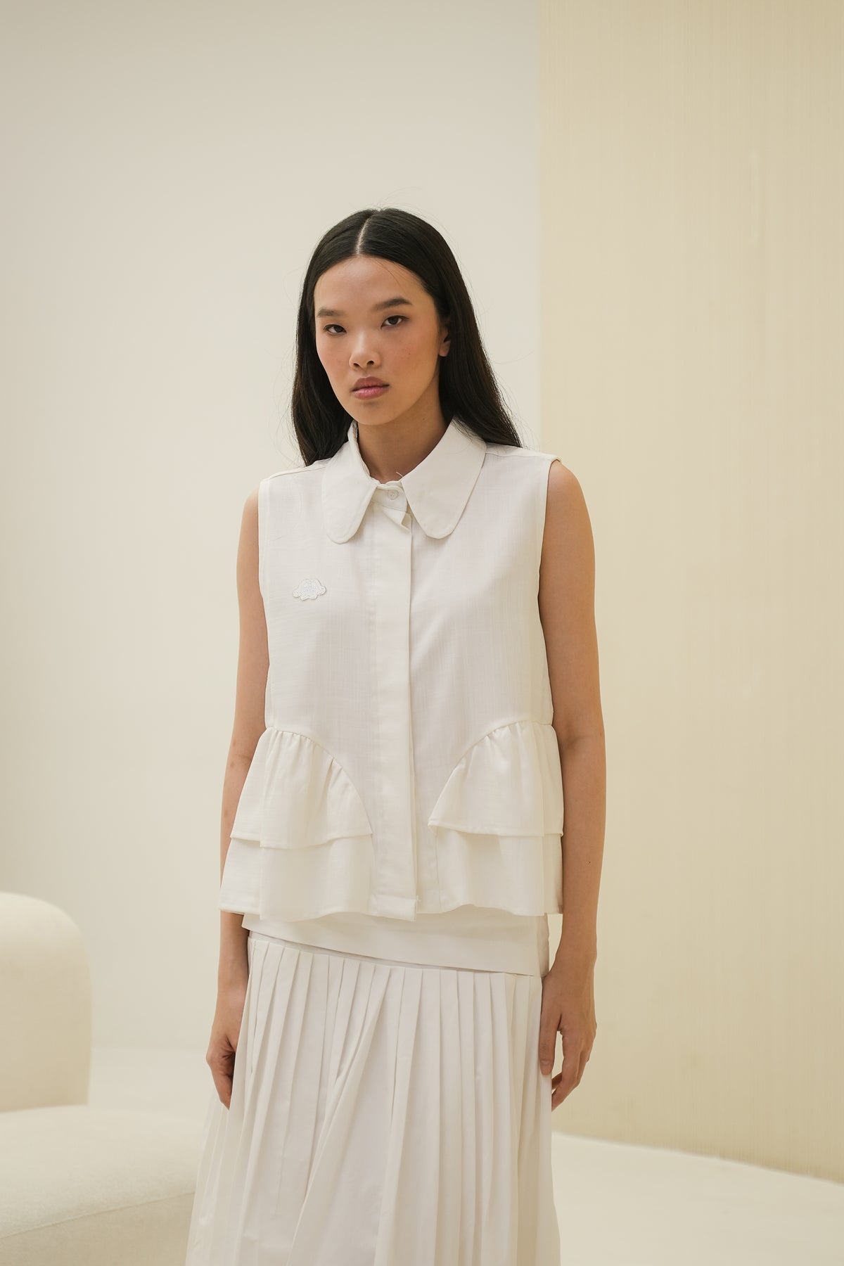 GILL TOP IN PEARL WHITE
