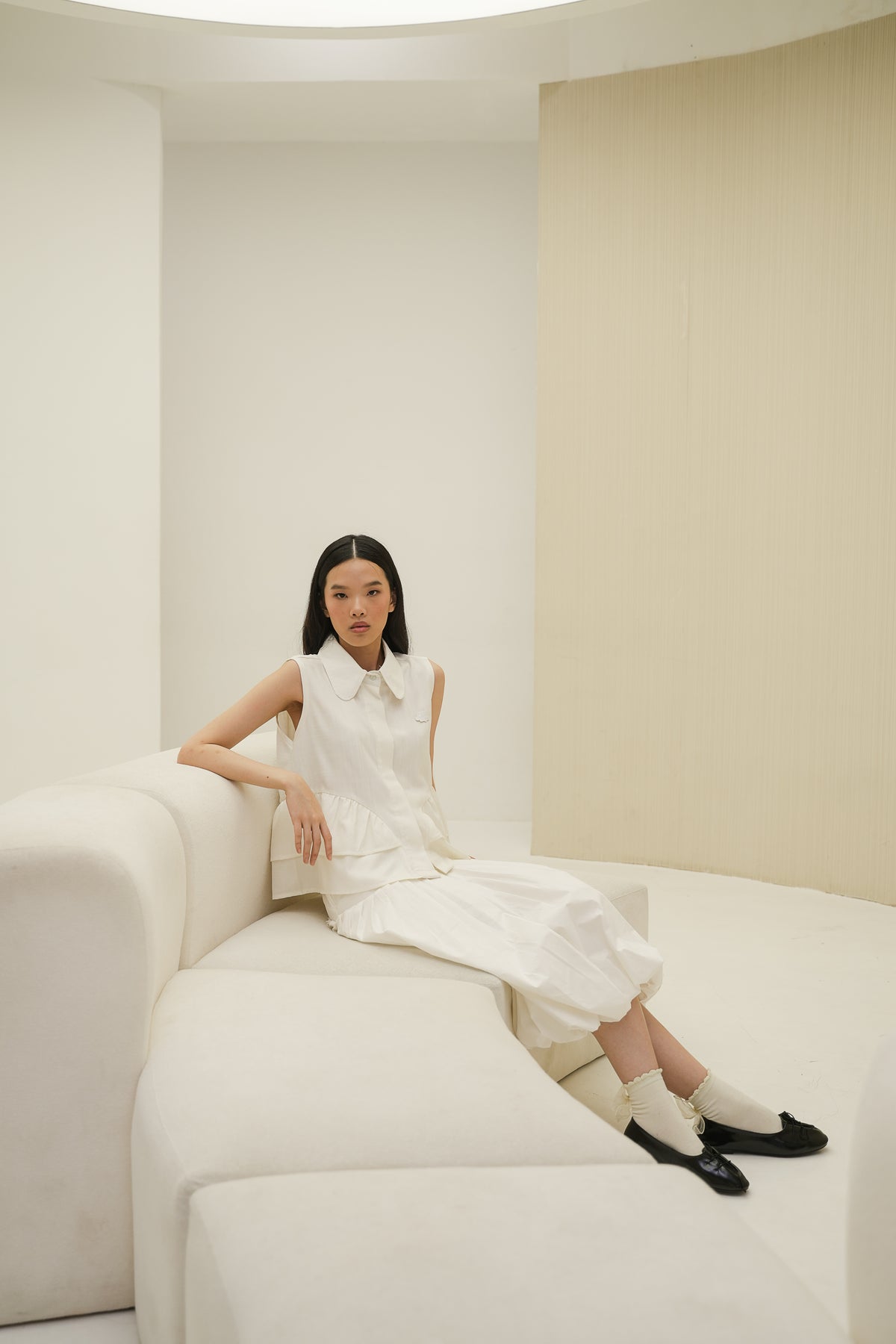 GILL TOP IN PEARL WHITE