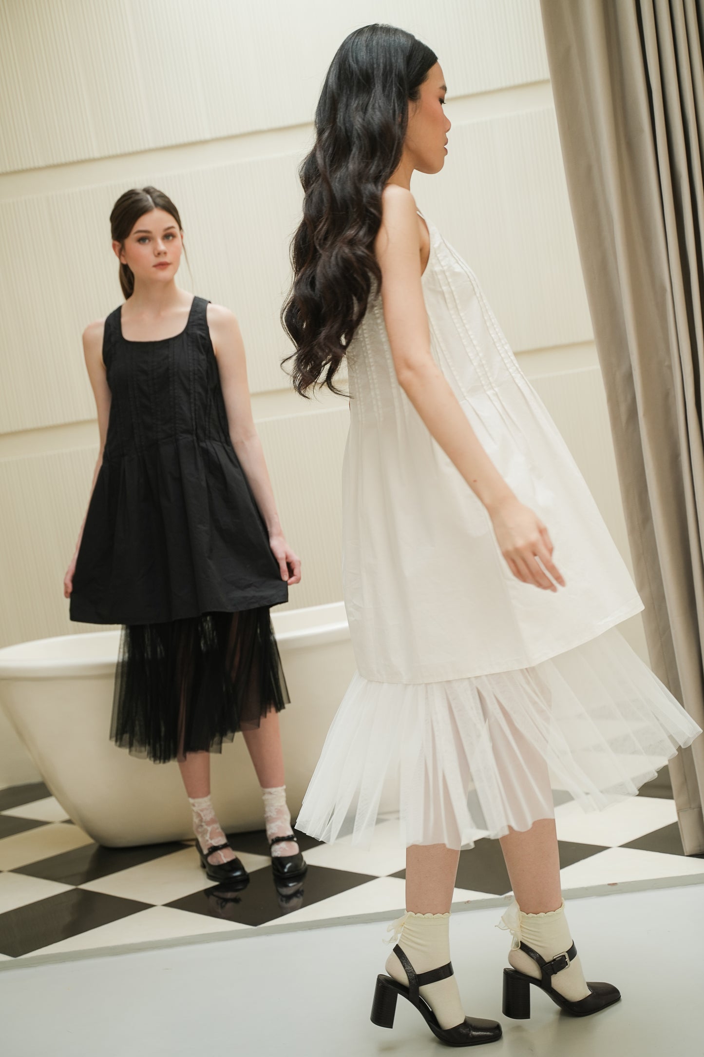 LULLA TULLE  IN DEEP BLACK