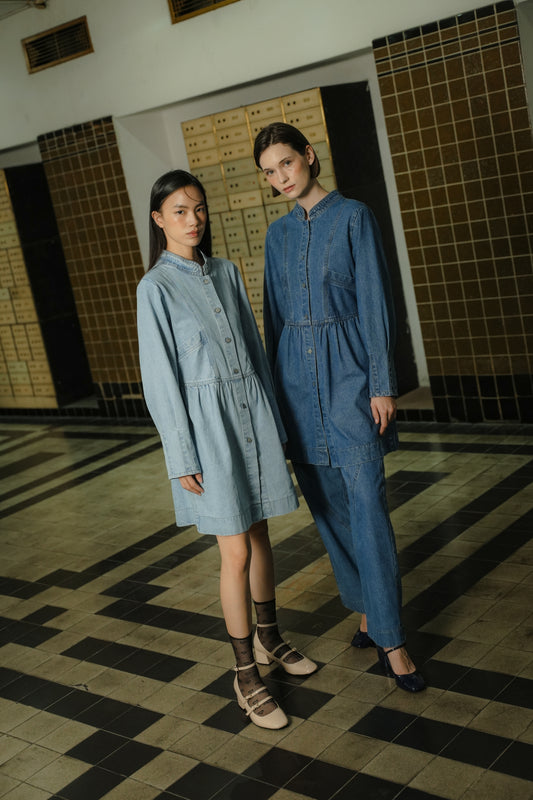 CARYS DENIM DRESS IN CLASSIC BLUE