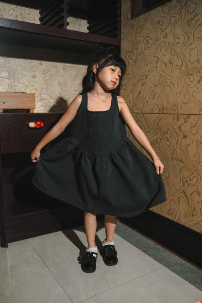 MINI IVY IN MOONSPACE