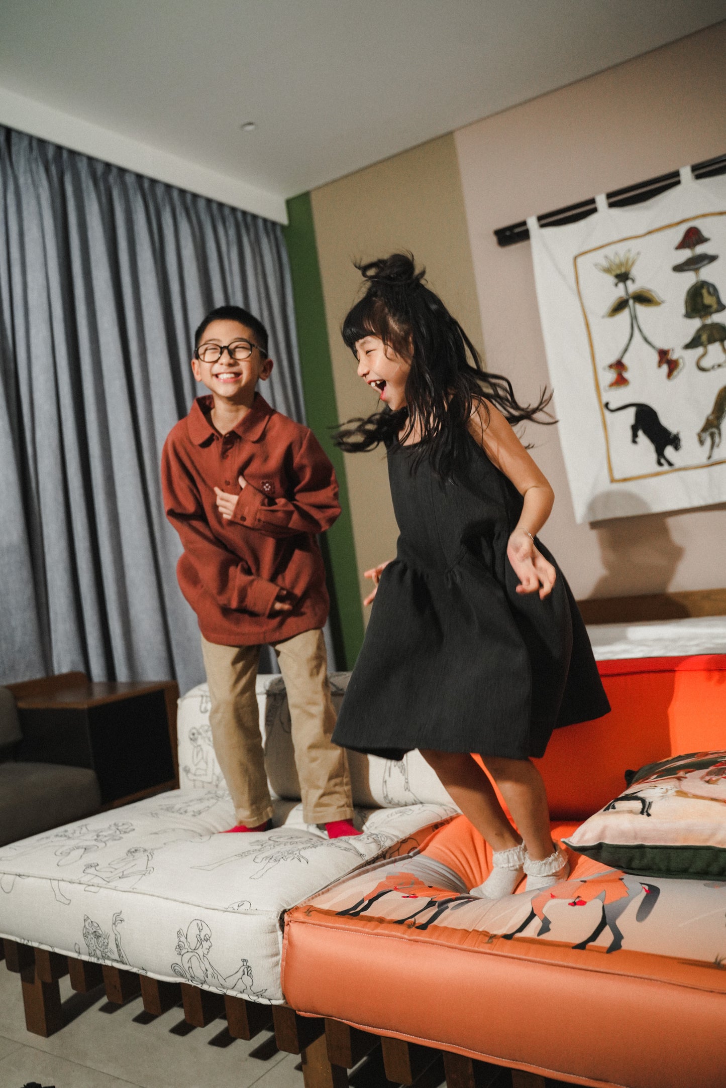 MINI IVY IN MOONSPACE