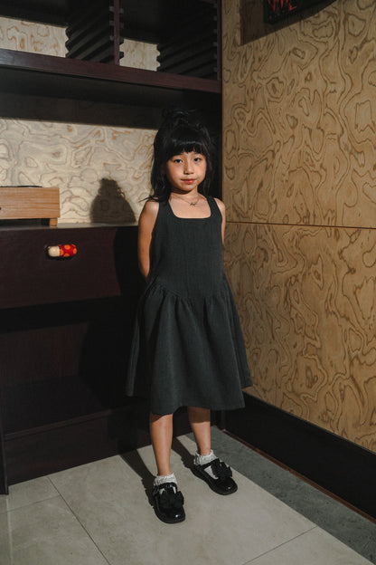 MINI IVY IN MOONSPACE