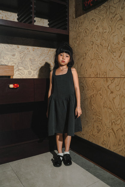 MINI IVY IN MOONSPACE